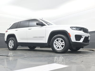 2023 Jeep Grand Cherokee Laredo 4x4