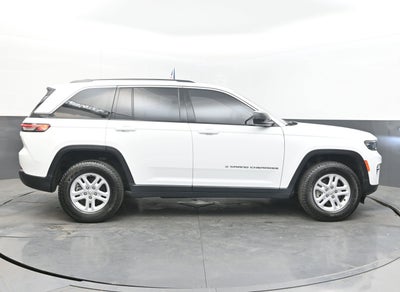 2023 Jeep Grand Cherokee Laredo 4x4