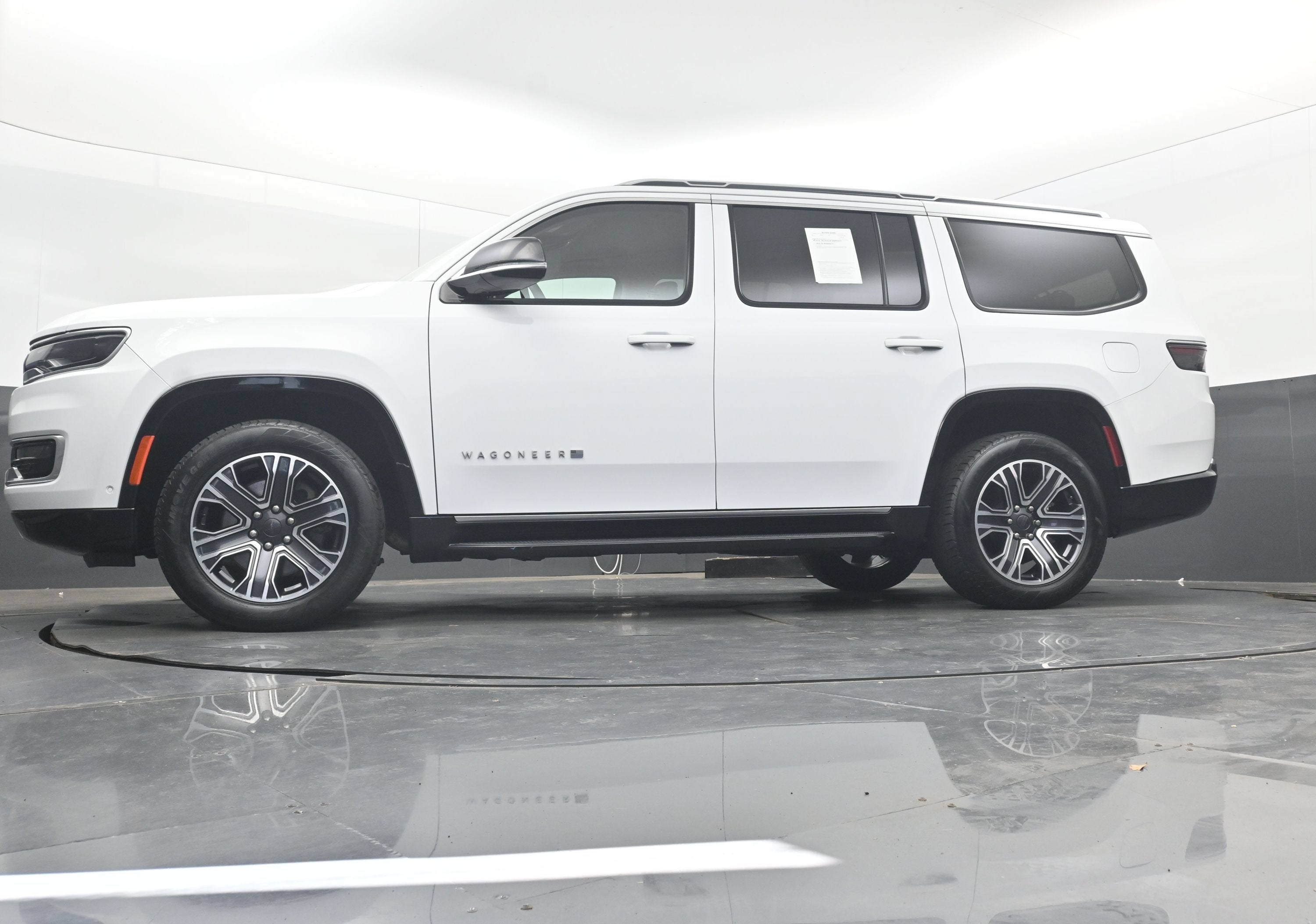 2024 Jeep Wagoneer Series II 4x2