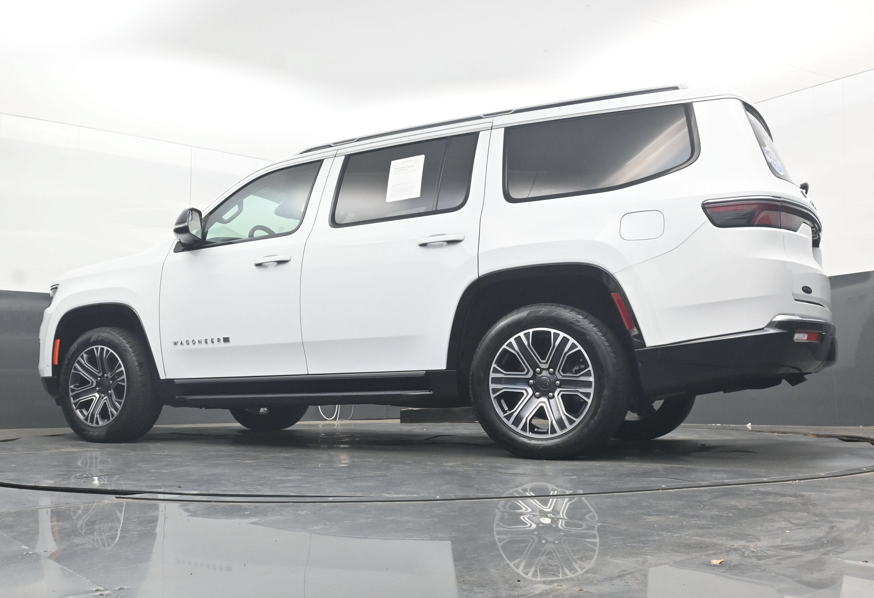 2024 Jeep Wagoneer Series II 4x2