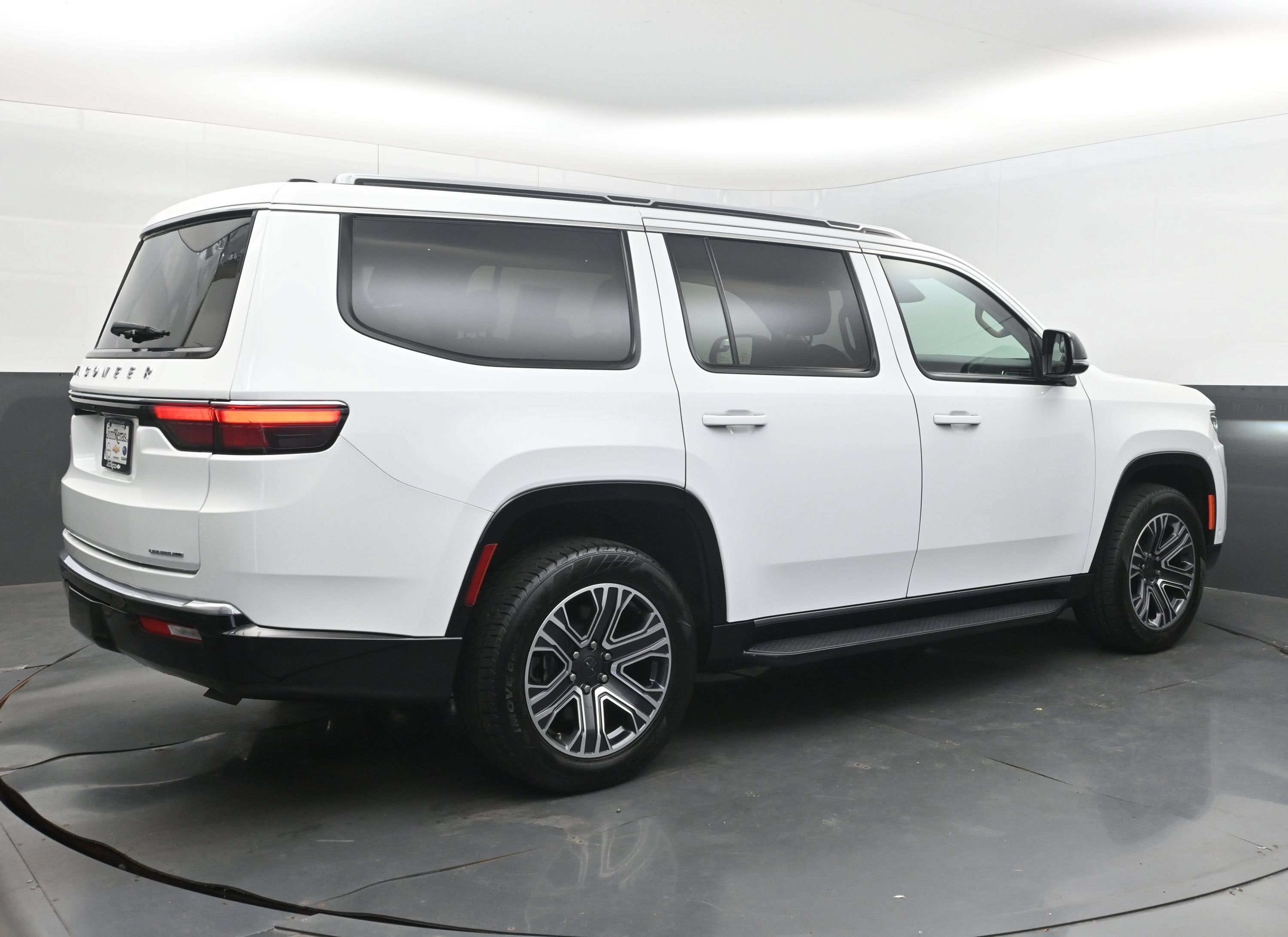 2024 Jeep Wagoneer Series II 4x2