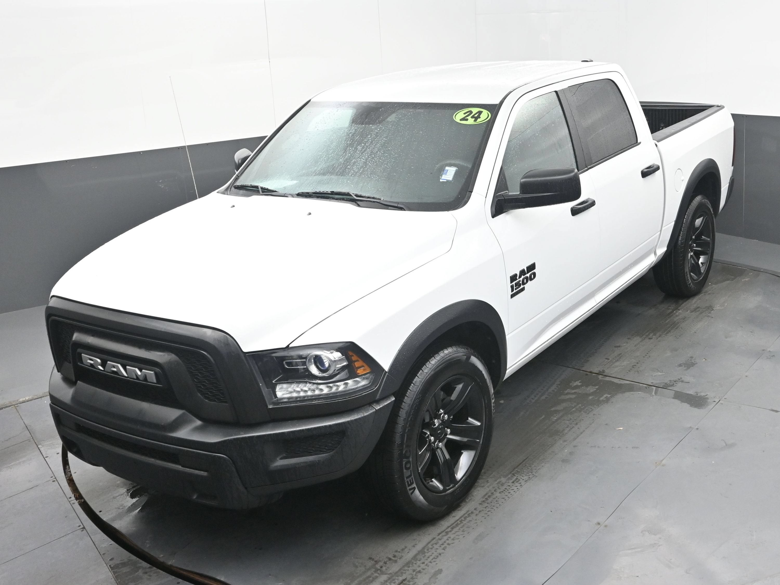 2024 RAM 1500 Classic Warlock Crew Cab 4x2 5'7" Box