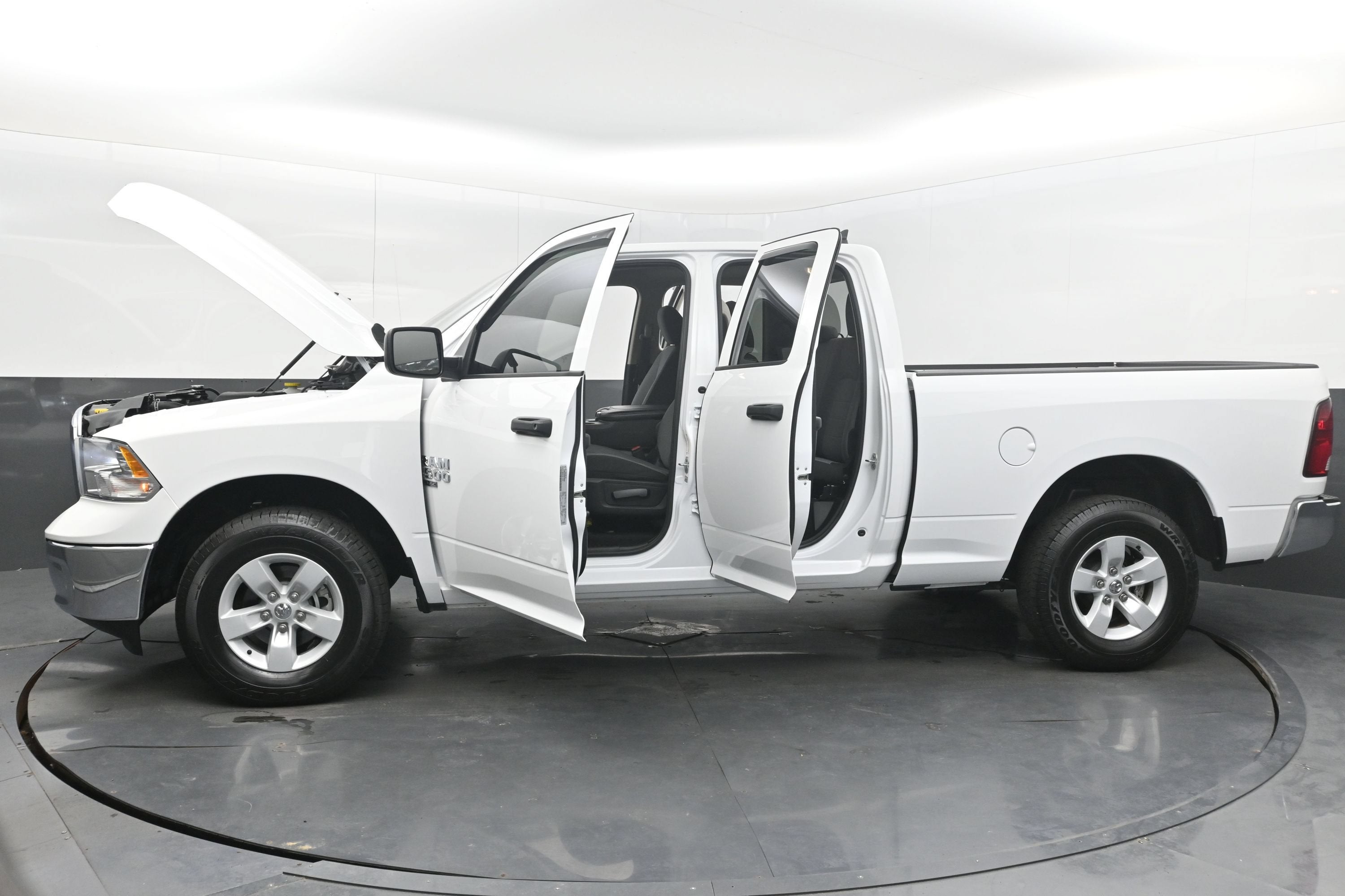 2024 RAM 1500 Classic Tradesman Quad Cab 4x4 6'4" Box