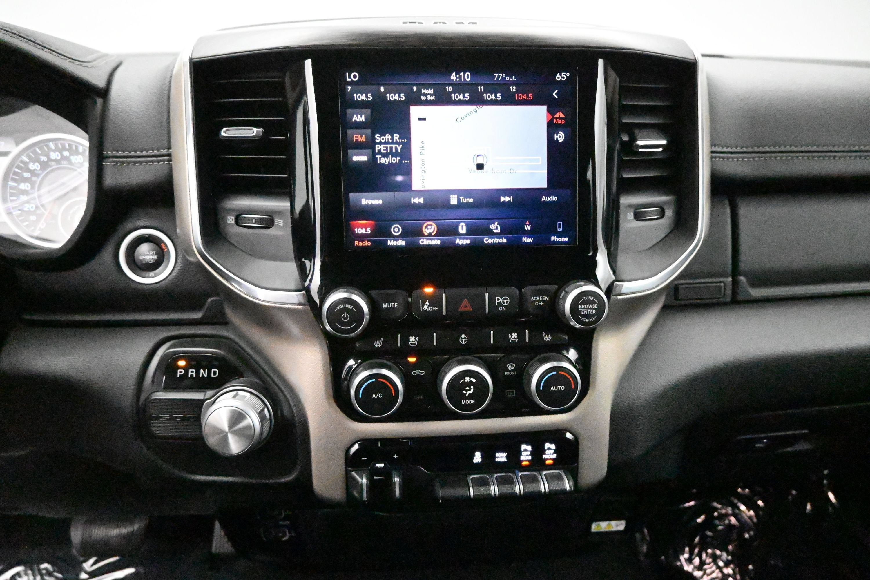 2019 RAM 1500 Laramie Crew Cab 4x2 5'7" Box