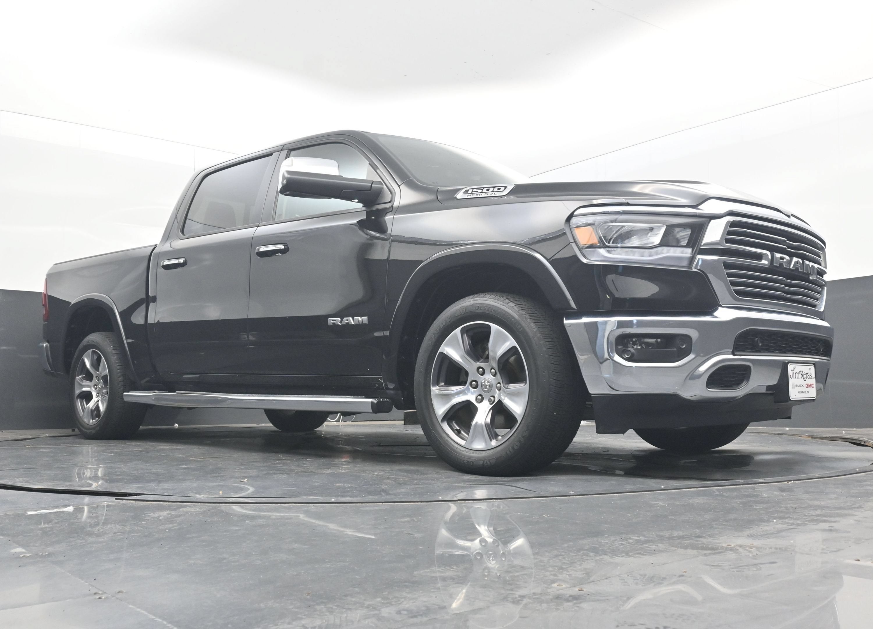 2019 RAM 1500 Laramie Crew Cab 4x2 5'7" Box