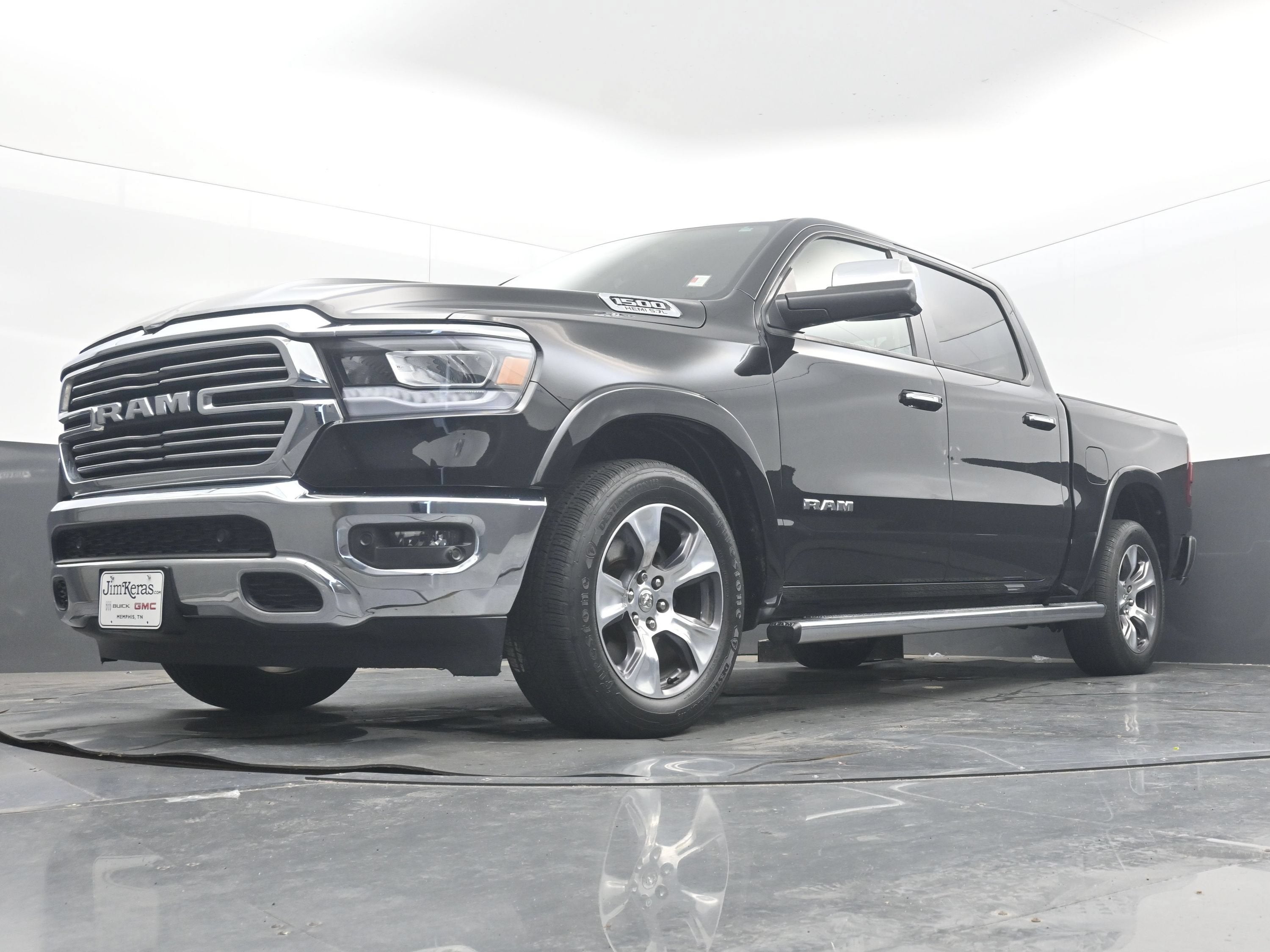2019 RAM 1500 Laramie Crew Cab 4x2 5'7" Box