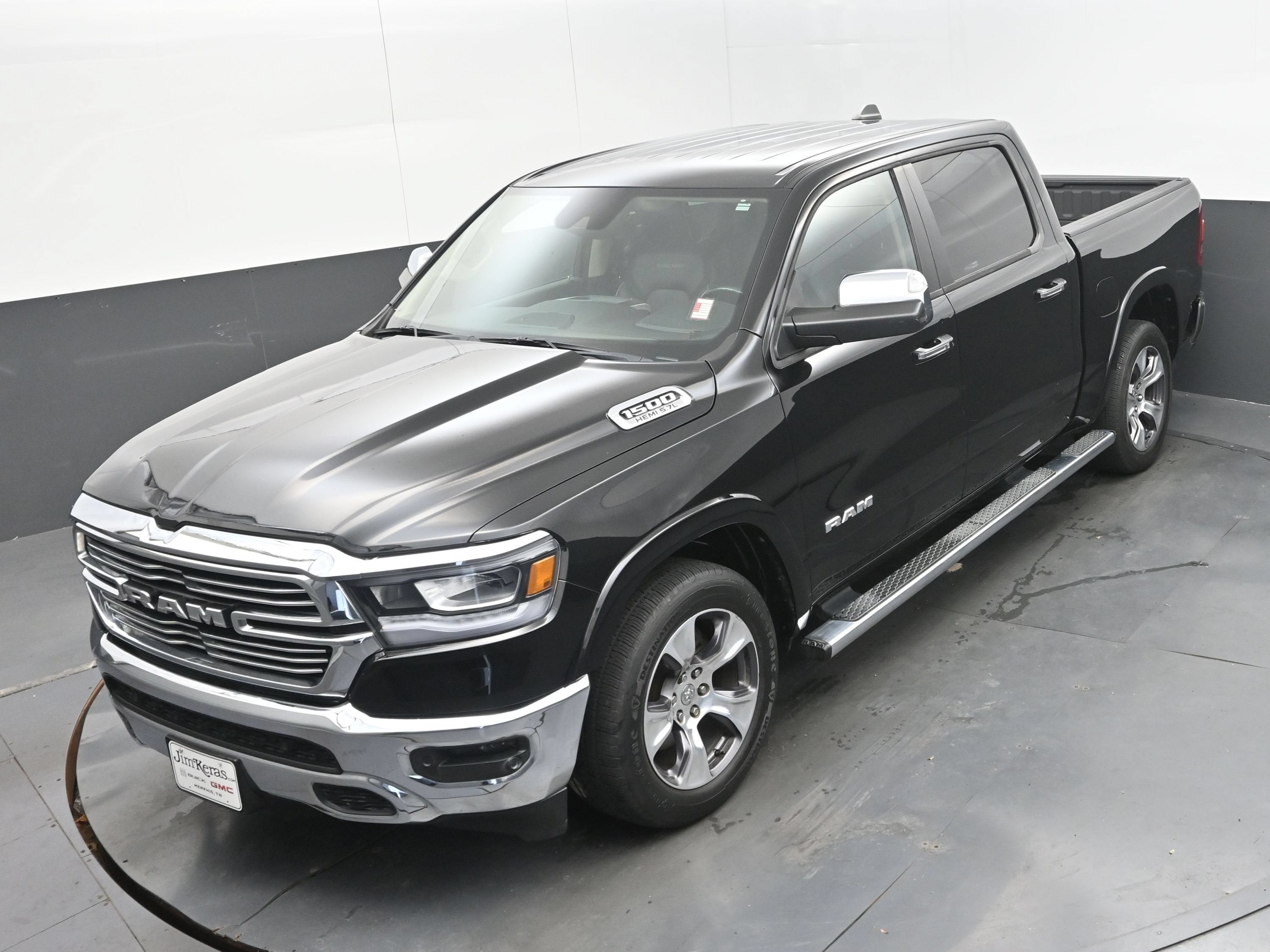 2019 RAM 1500 Laramie Crew Cab 4x2 5'7" Box