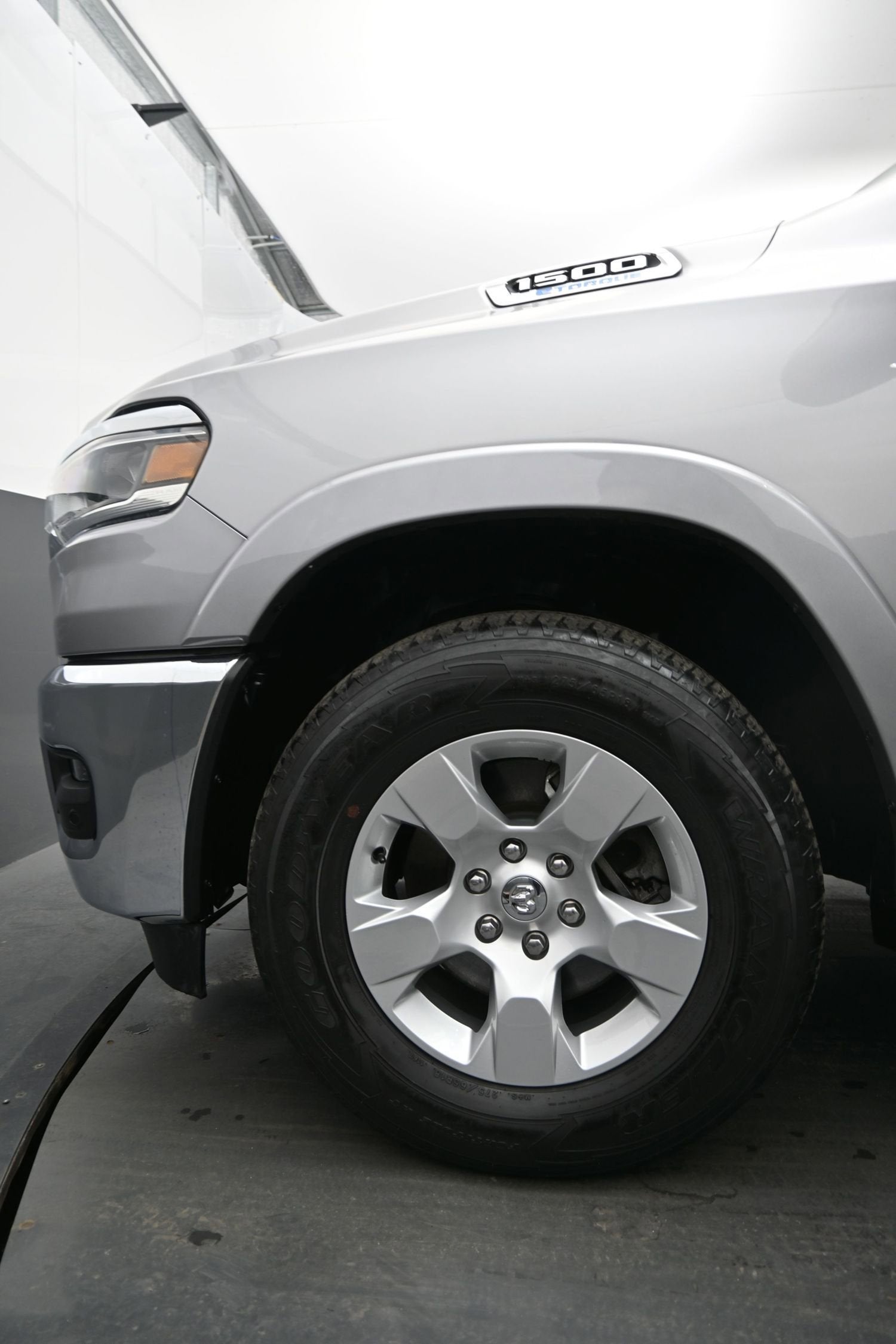 2025 RAM 1500 Big Horn Crew Cab 4x4 5'7" Box