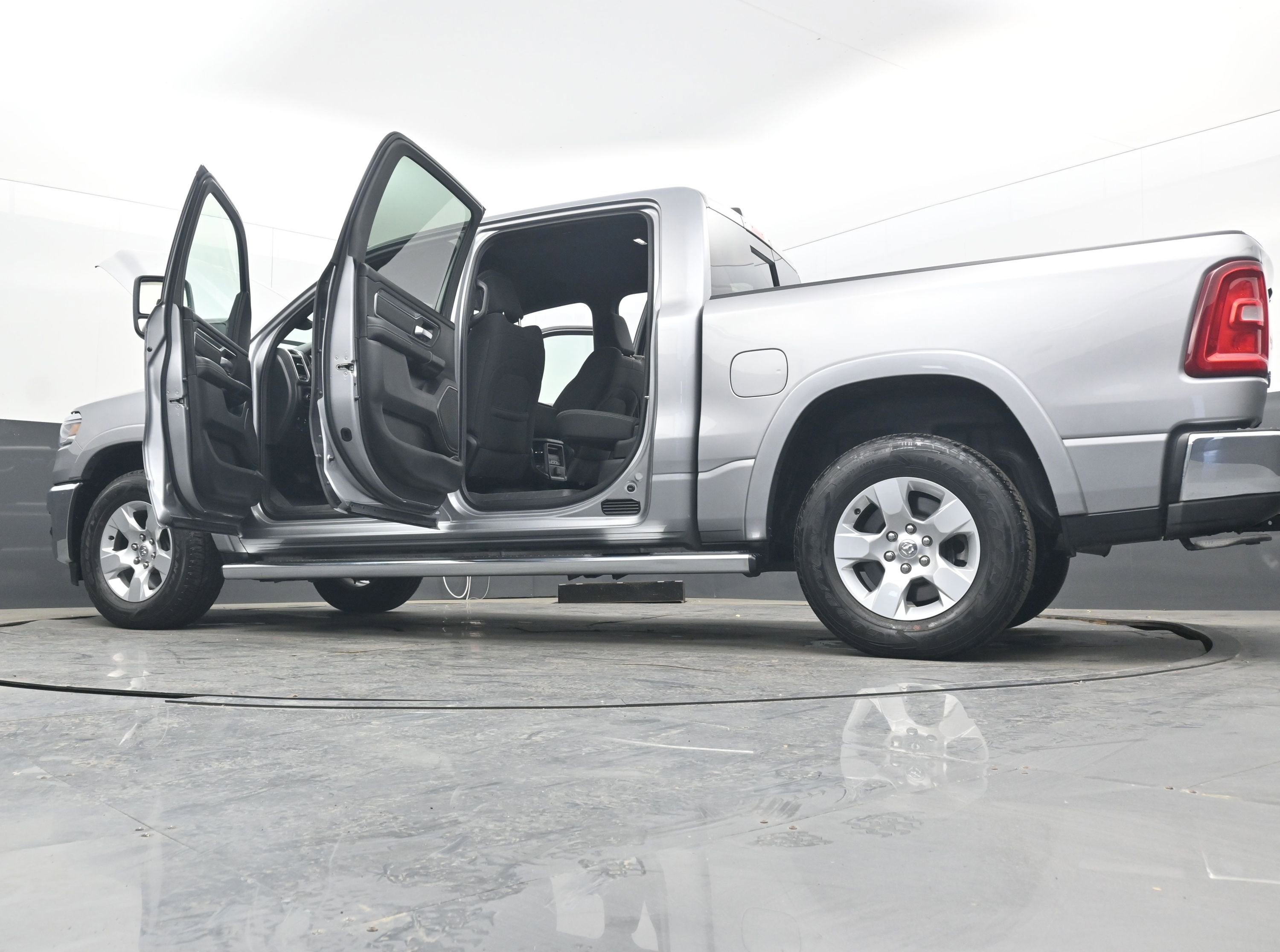 2025 RAM 1500 Big Horn Crew Cab 4x4 5'7" Box