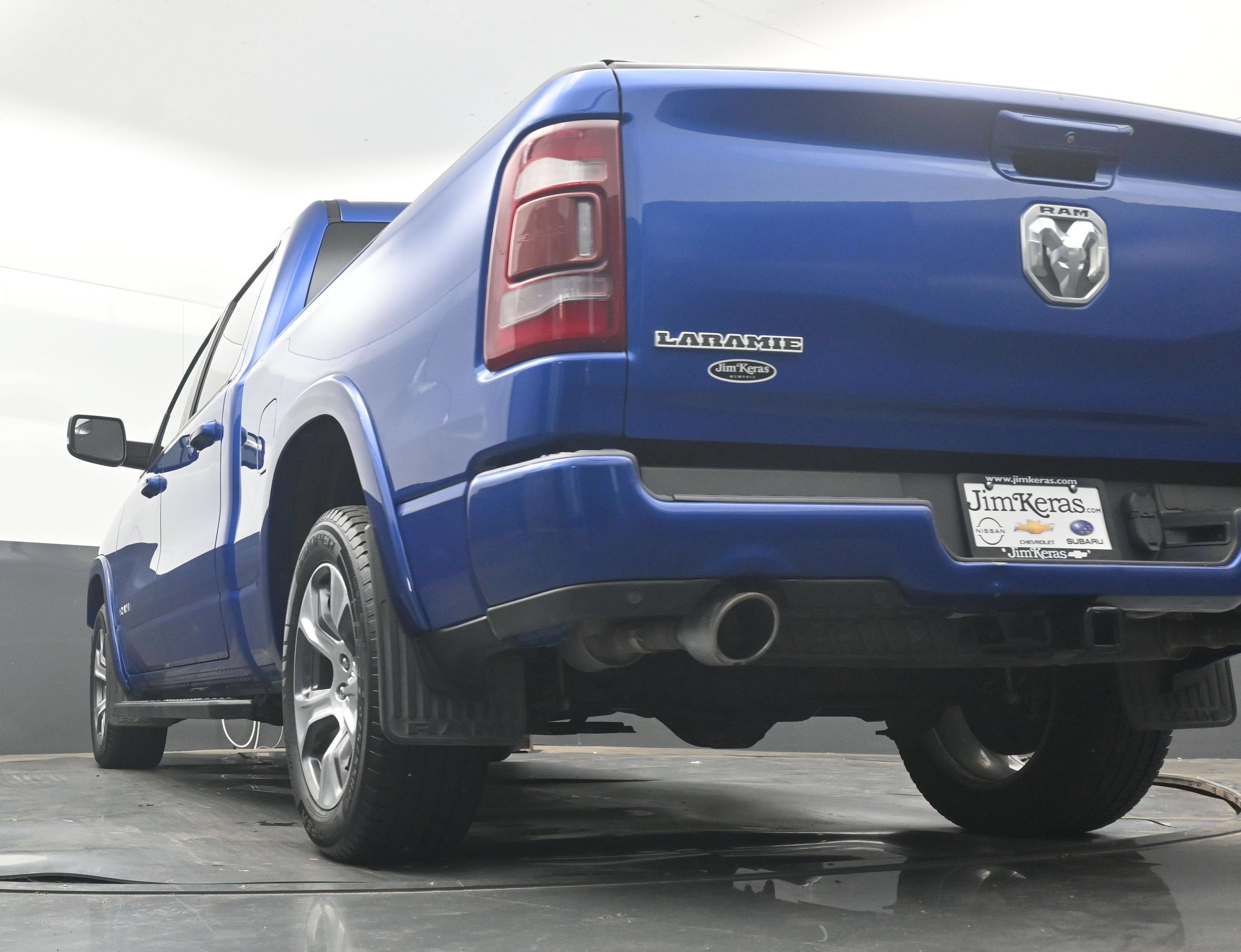 2019 RAM 1500 Laramie Crew Cab 4x4 6'4" Box
