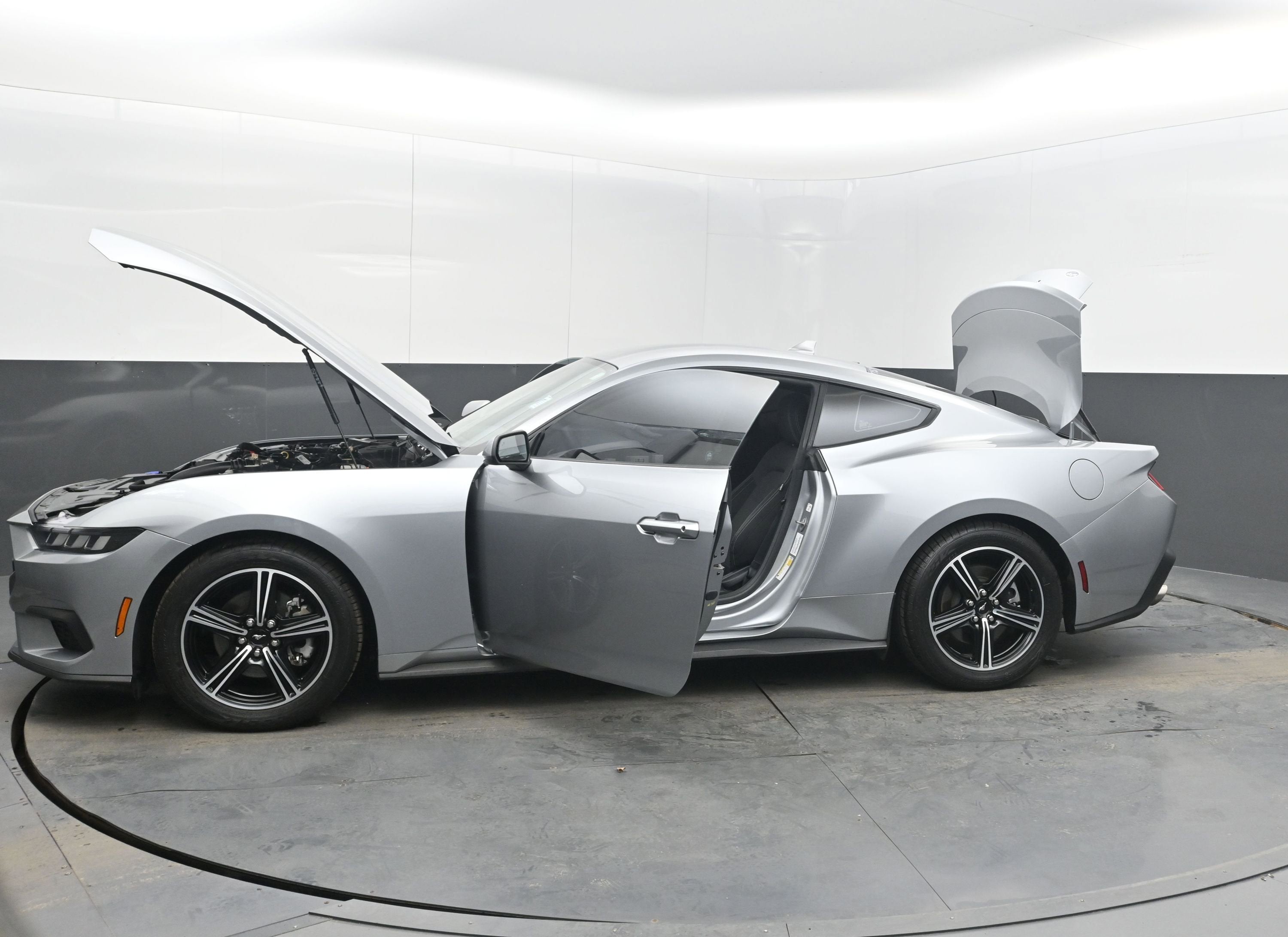 2024 Ford Mustang EcoBoost Fastback