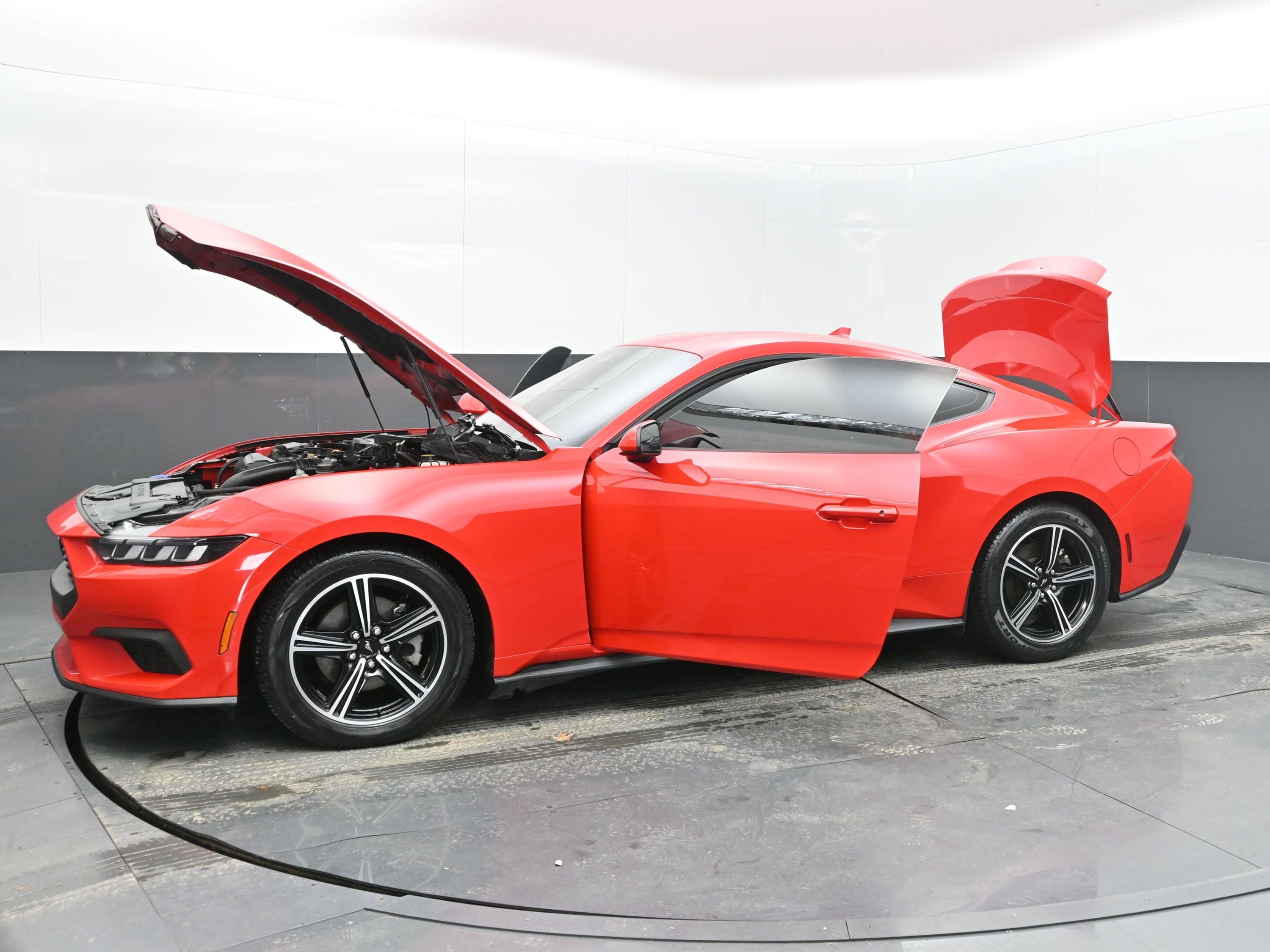 2024 Ford Mustang EcoBoost Fastback