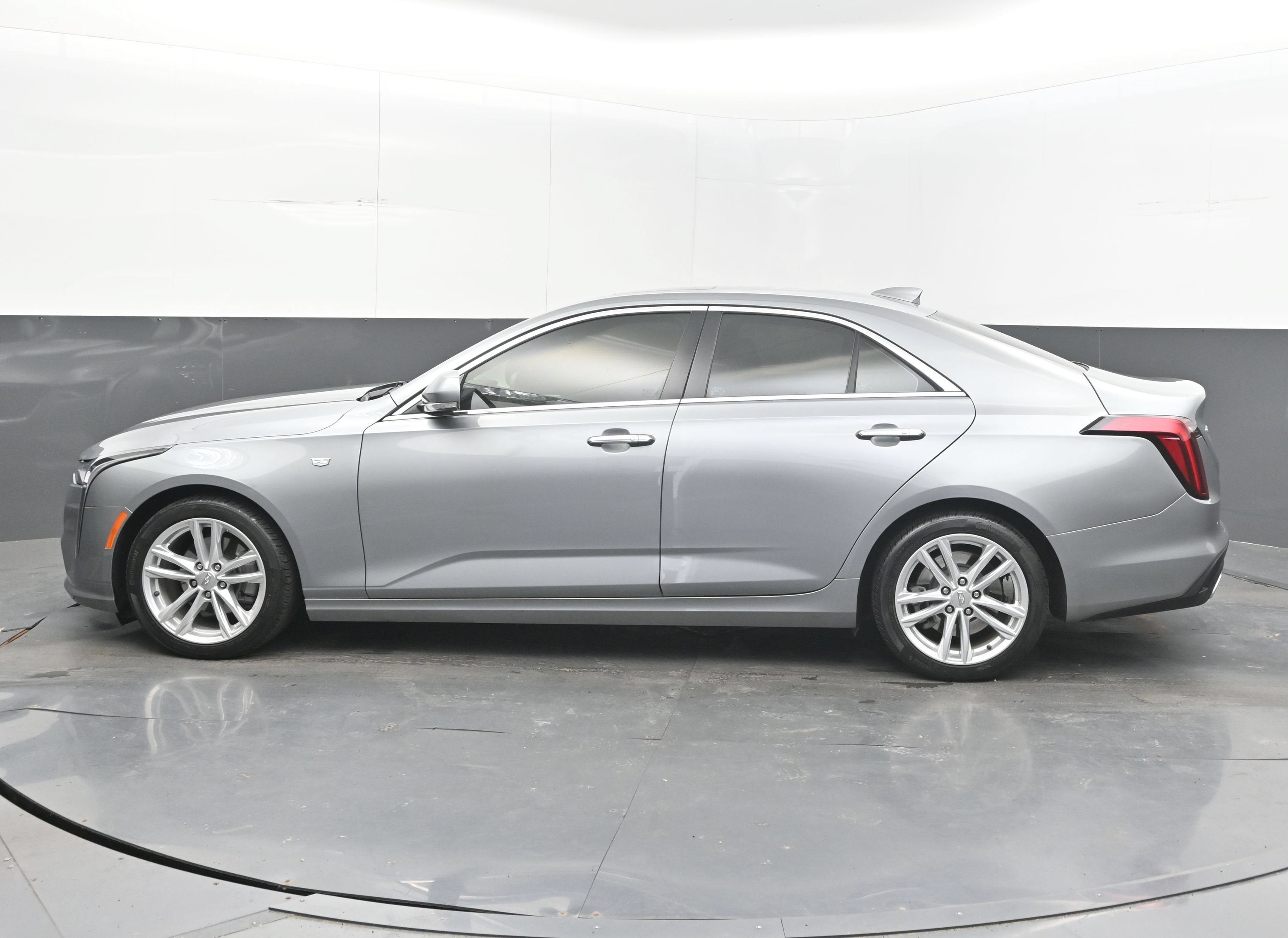 2023 Cadillac CT4 Luxury