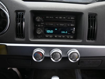 2004 Chevrolet SSR LS