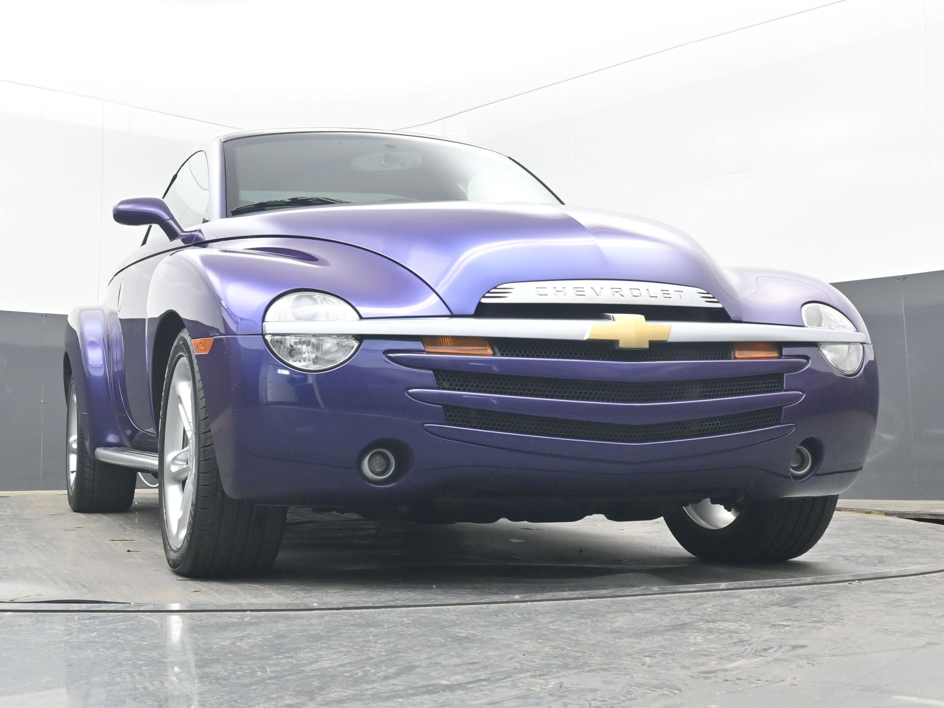 2004 Chevrolet SSR LS