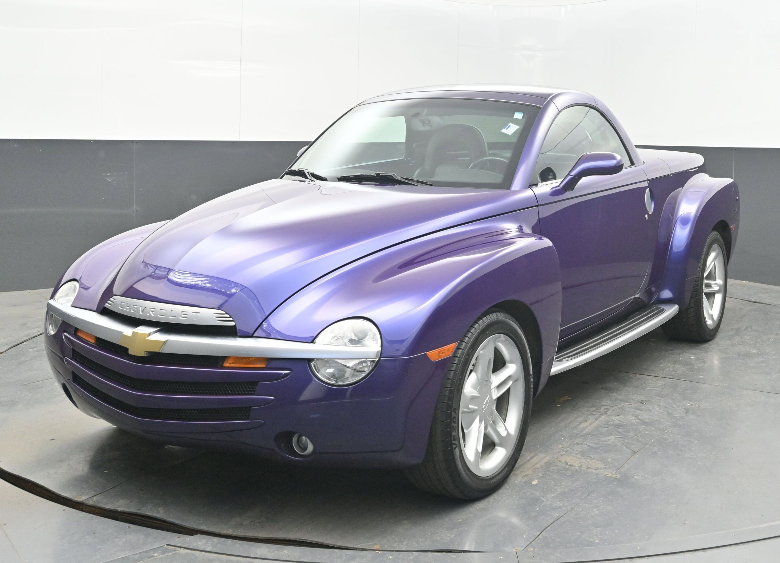 2004 Chevrolet SSR LS