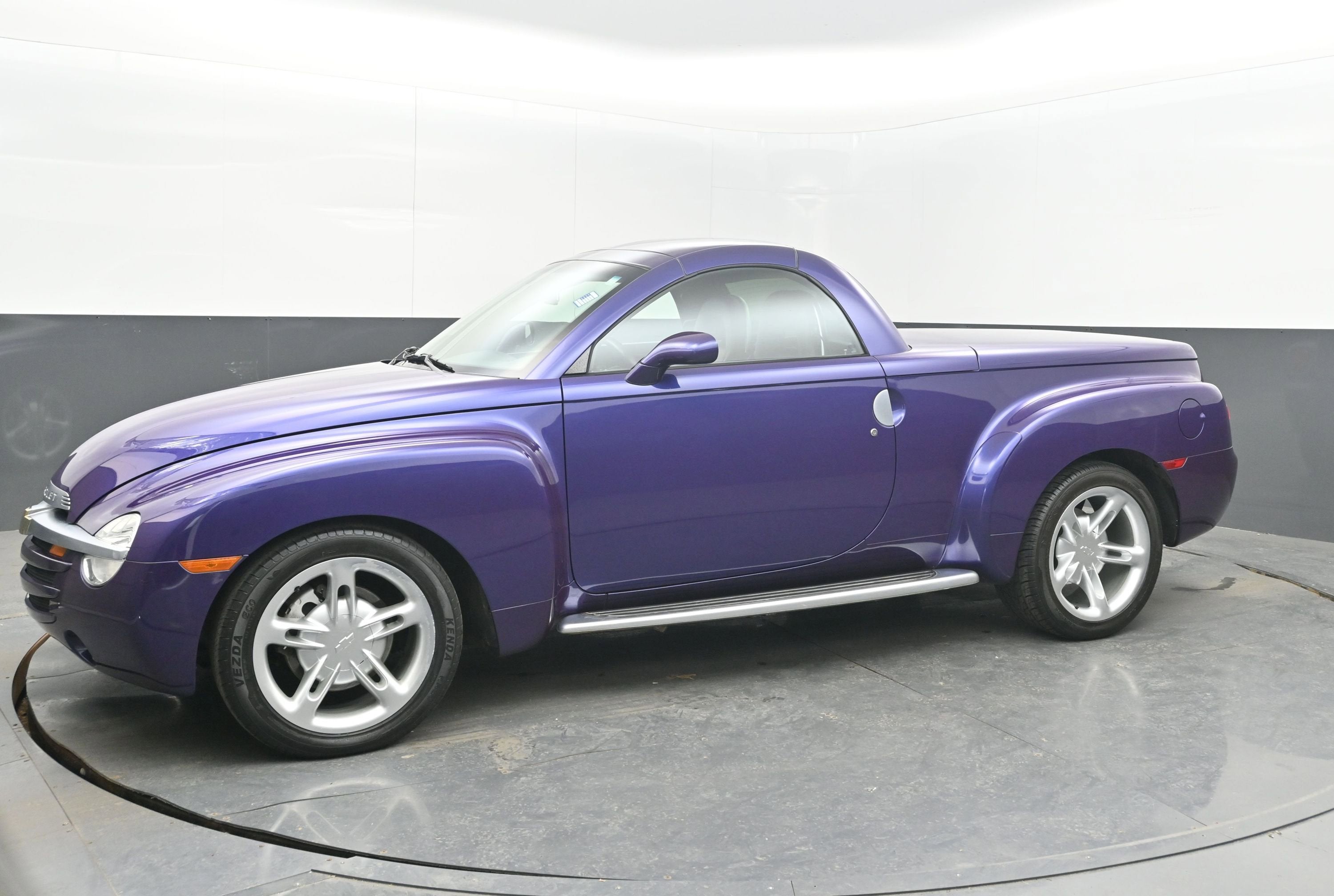 2004 Chevrolet SSR LS