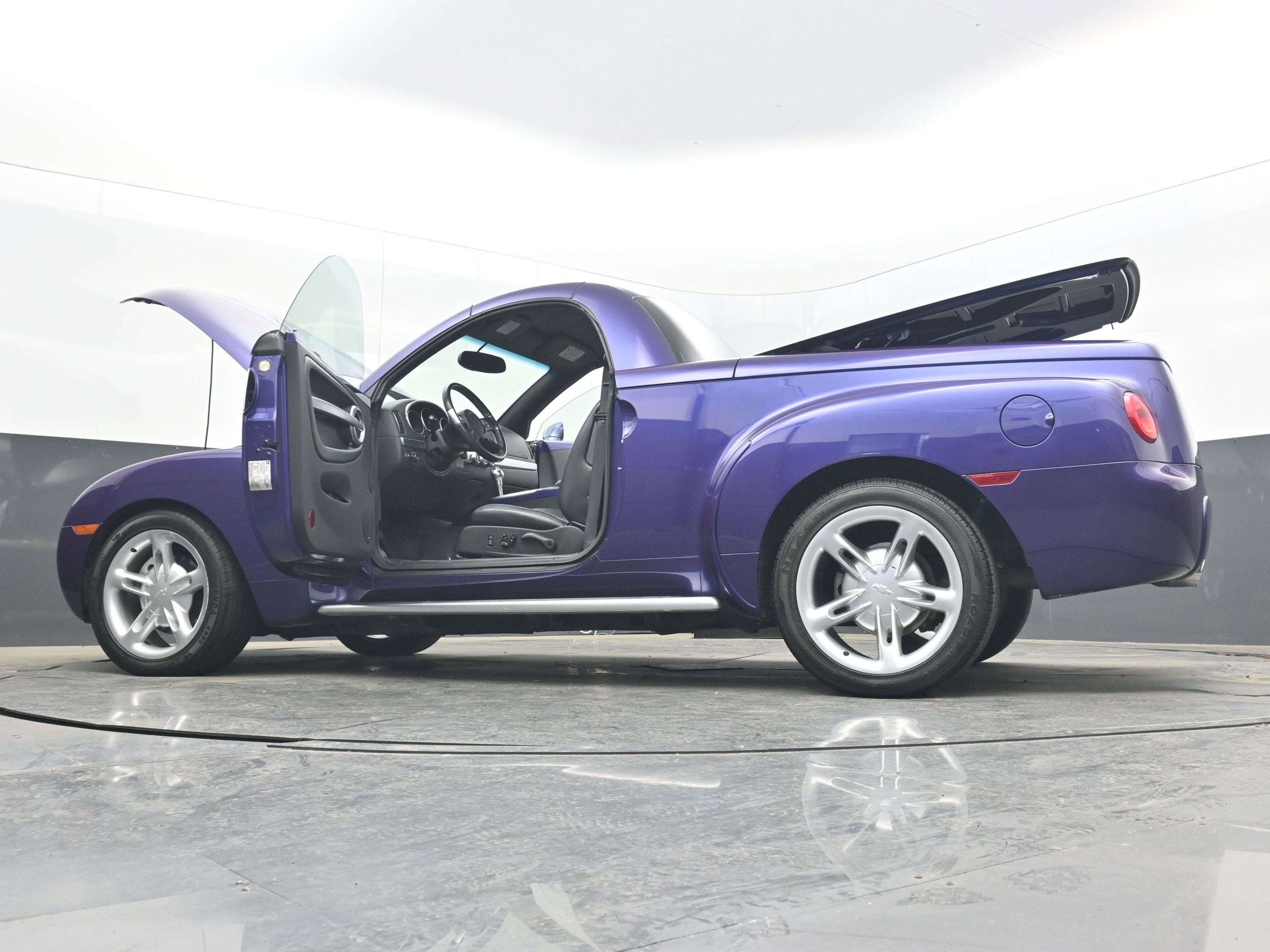 2004 Chevrolet SSR LS