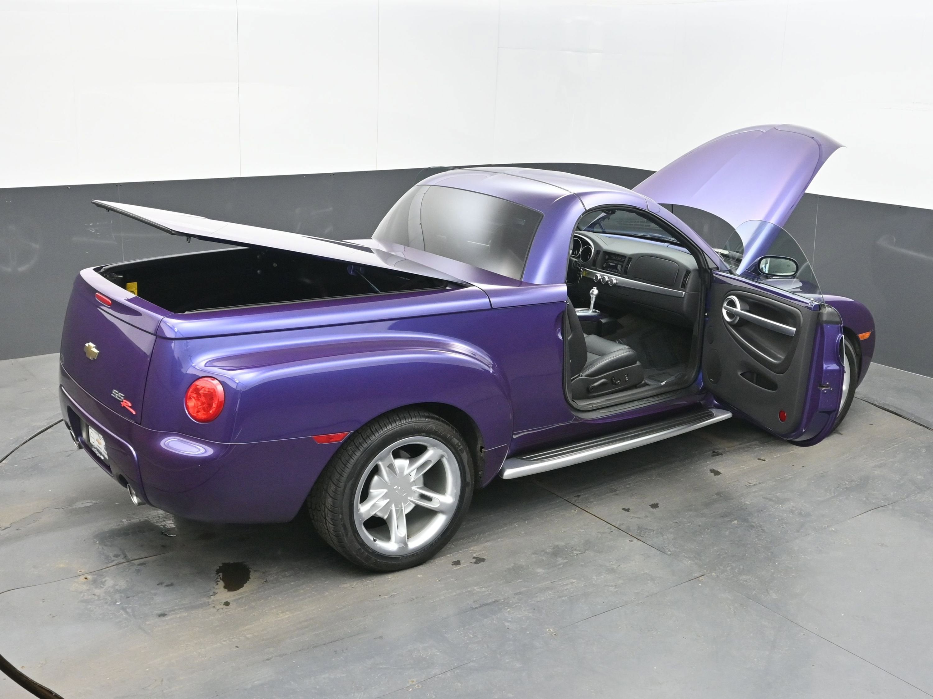 2004 Chevrolet SSR LS