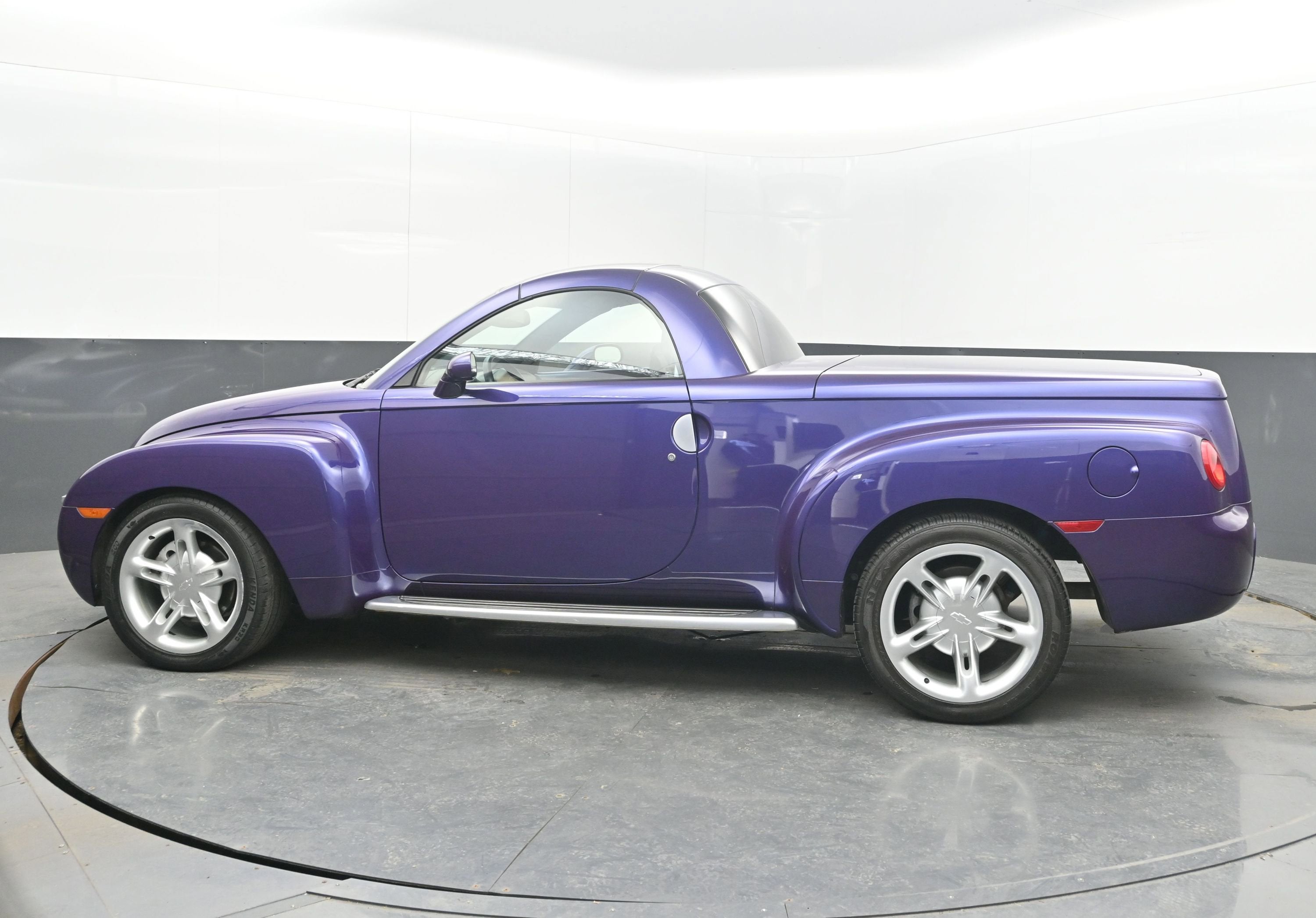 2004 Chevrolet SSR LS