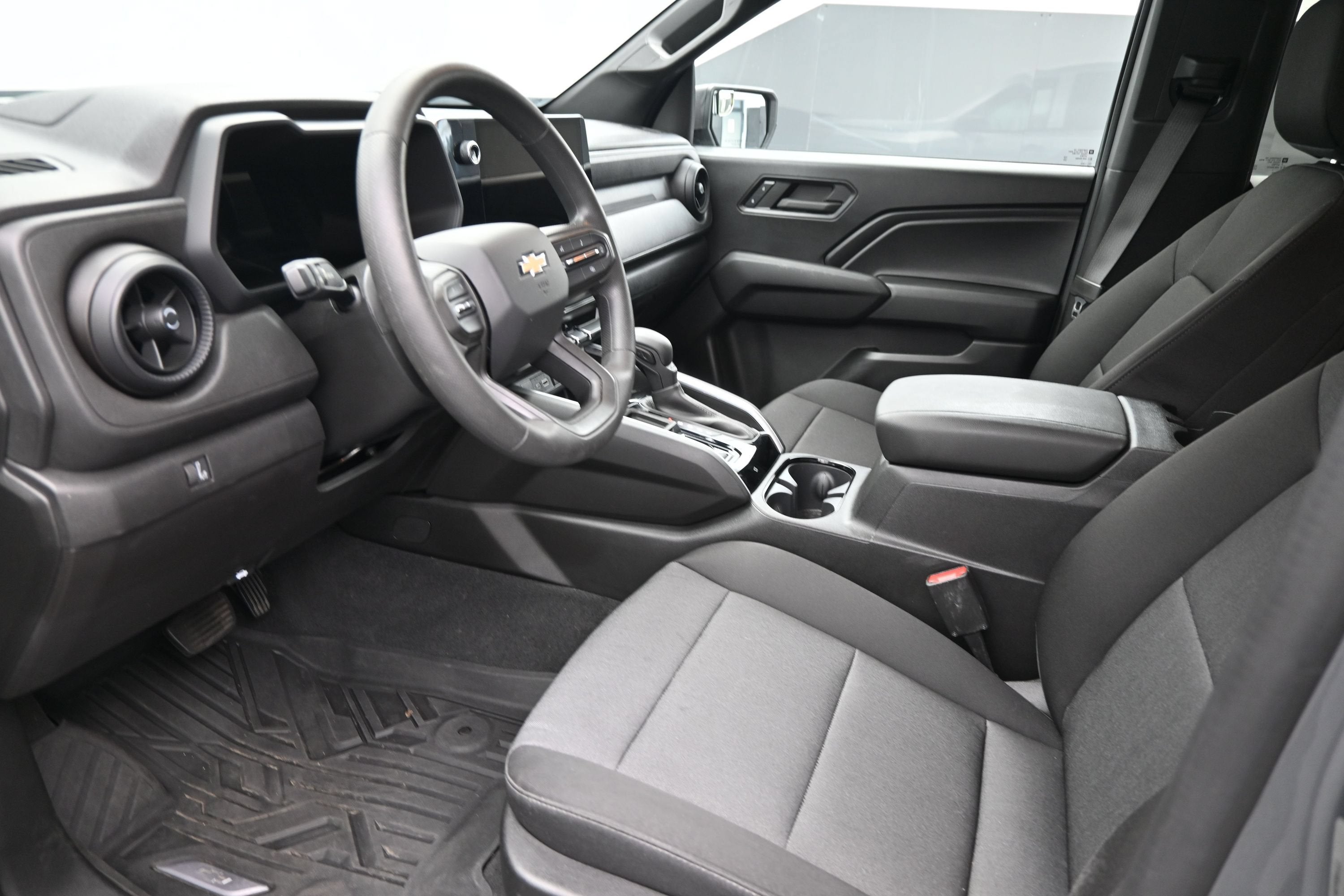 2024 Chevrolet Colorado WT