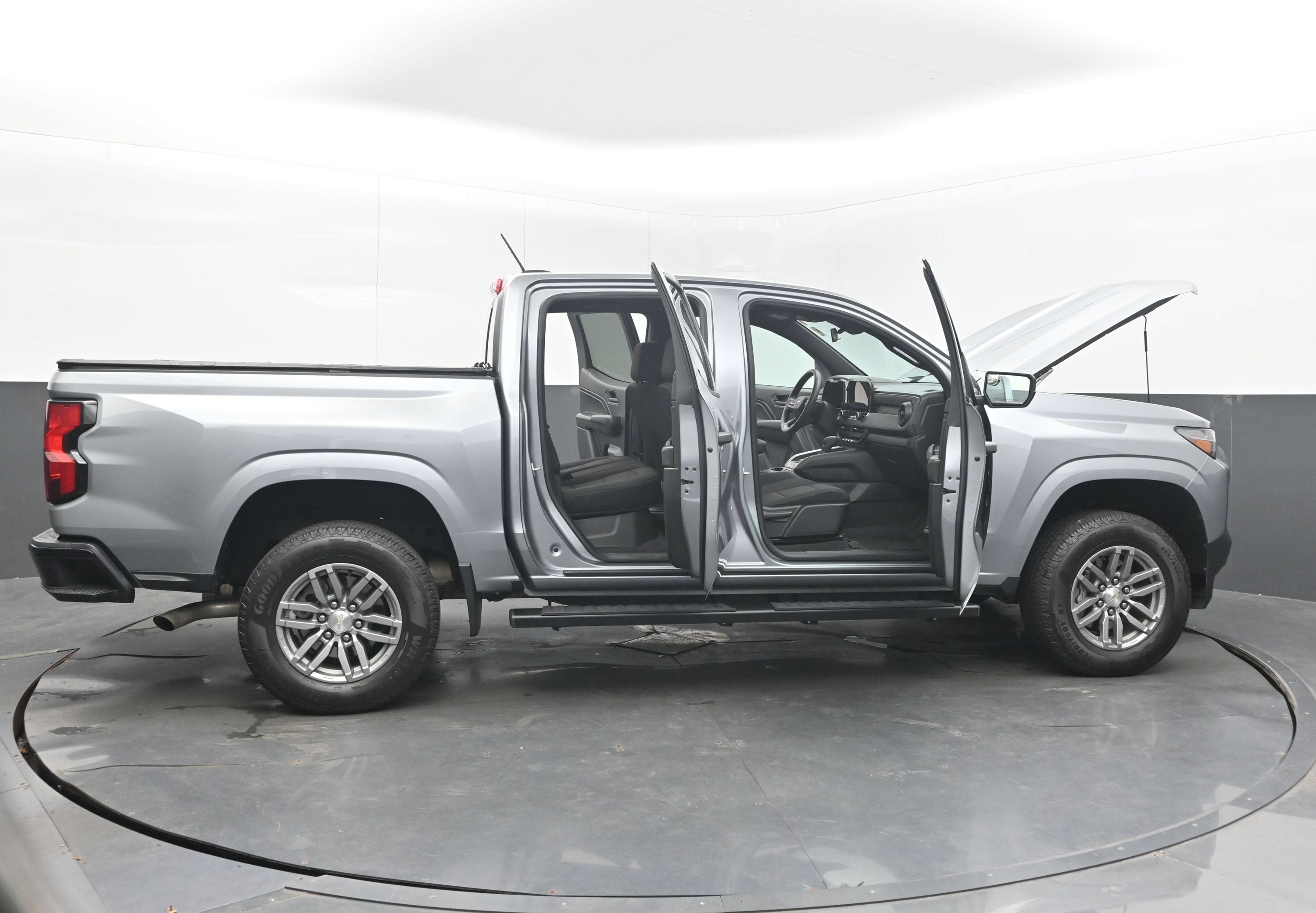 2024 Chevrolet Colorado WT