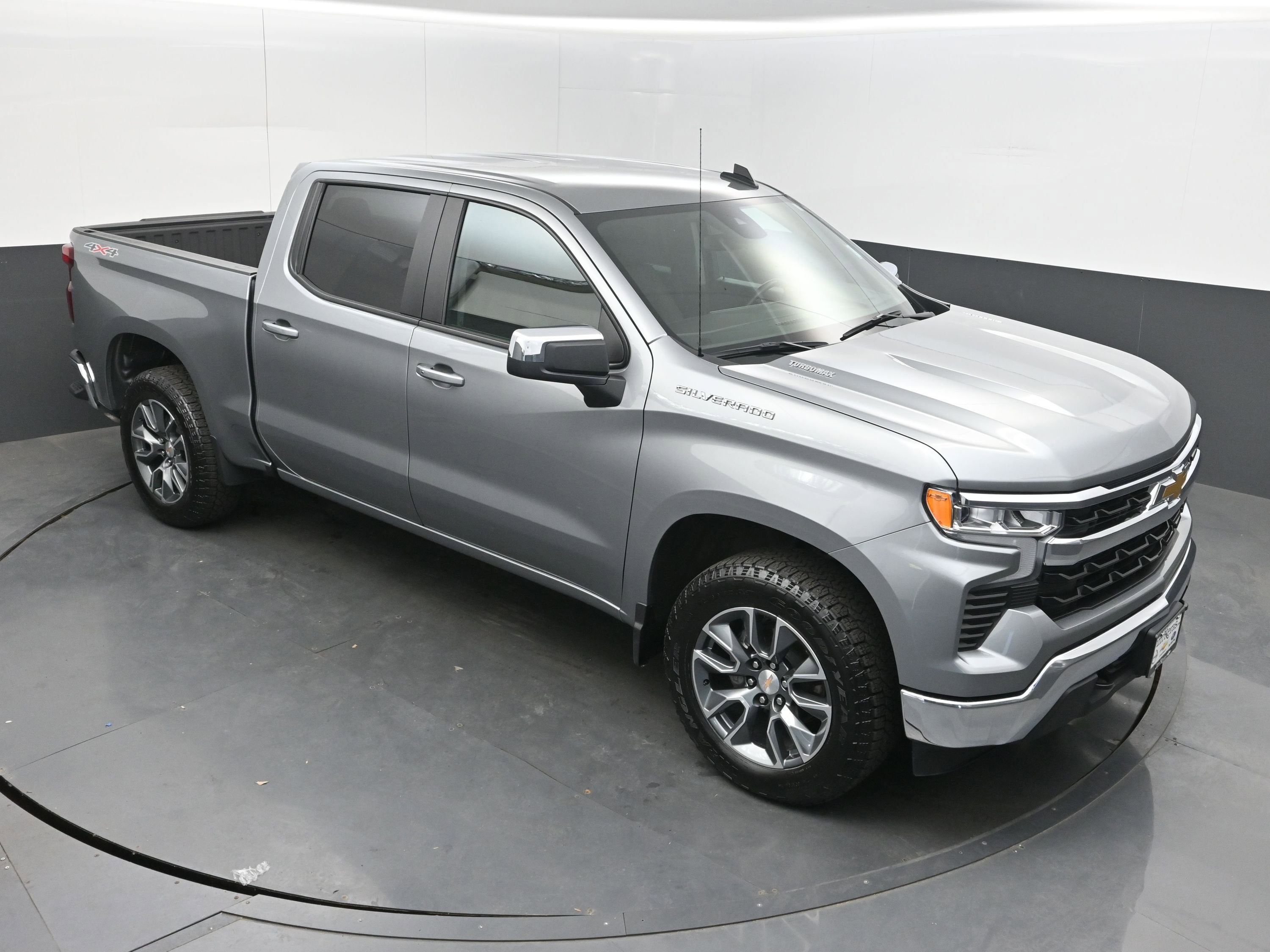 2025 Chevrolet Silverado 1500 LT (2FL)