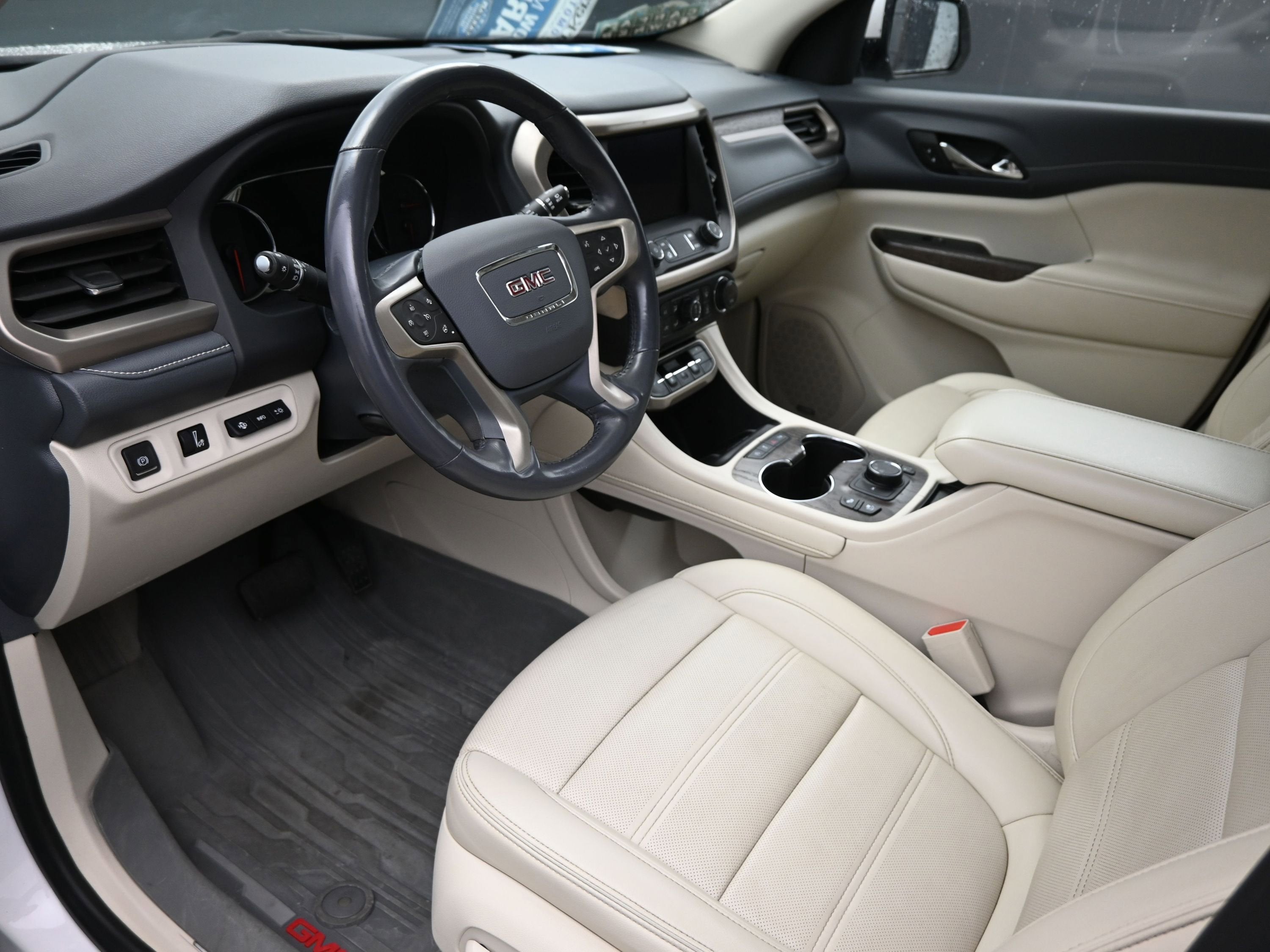 2022 GMC Acadia Denali