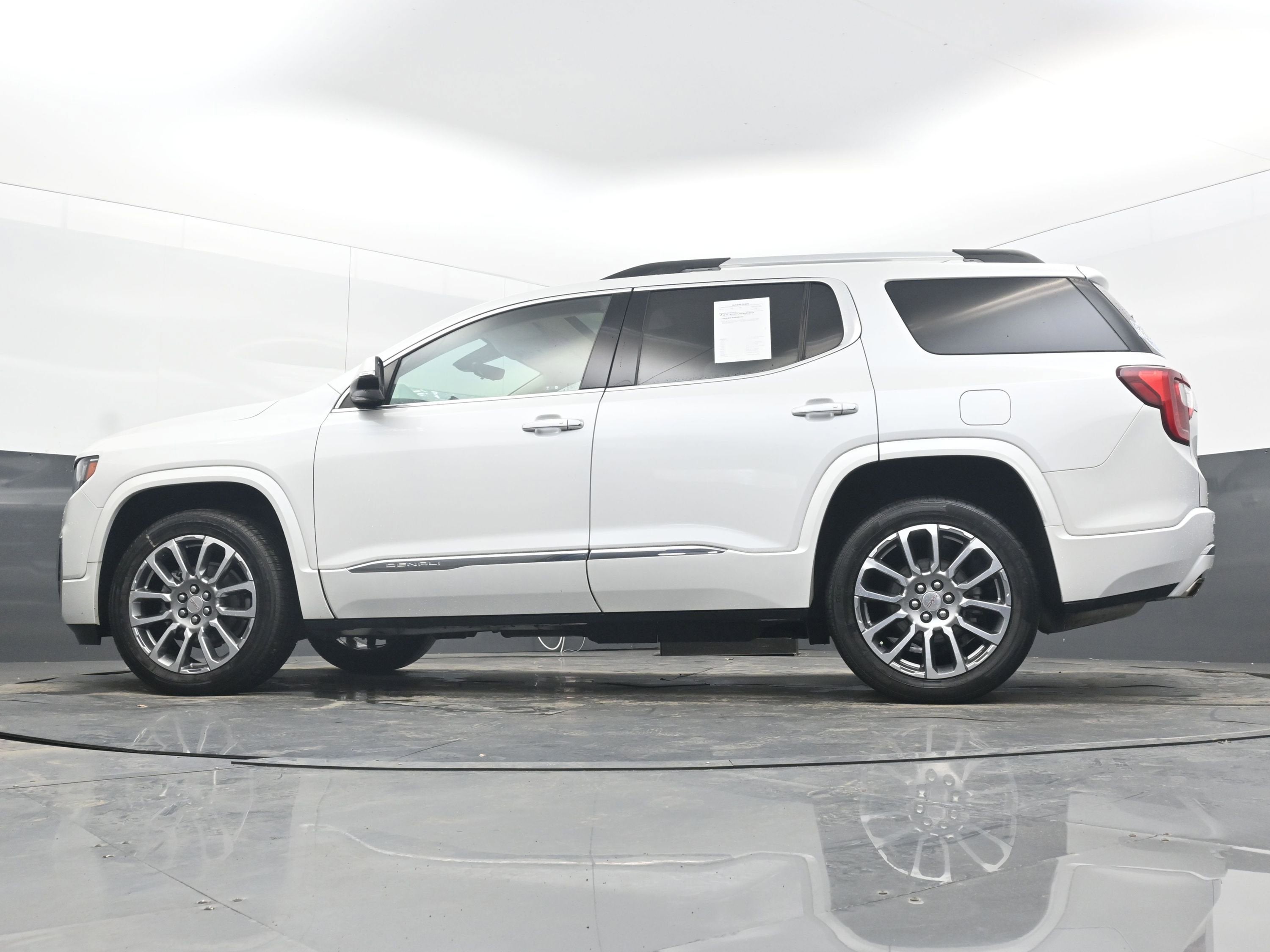 2022 GMC Acadia Denali