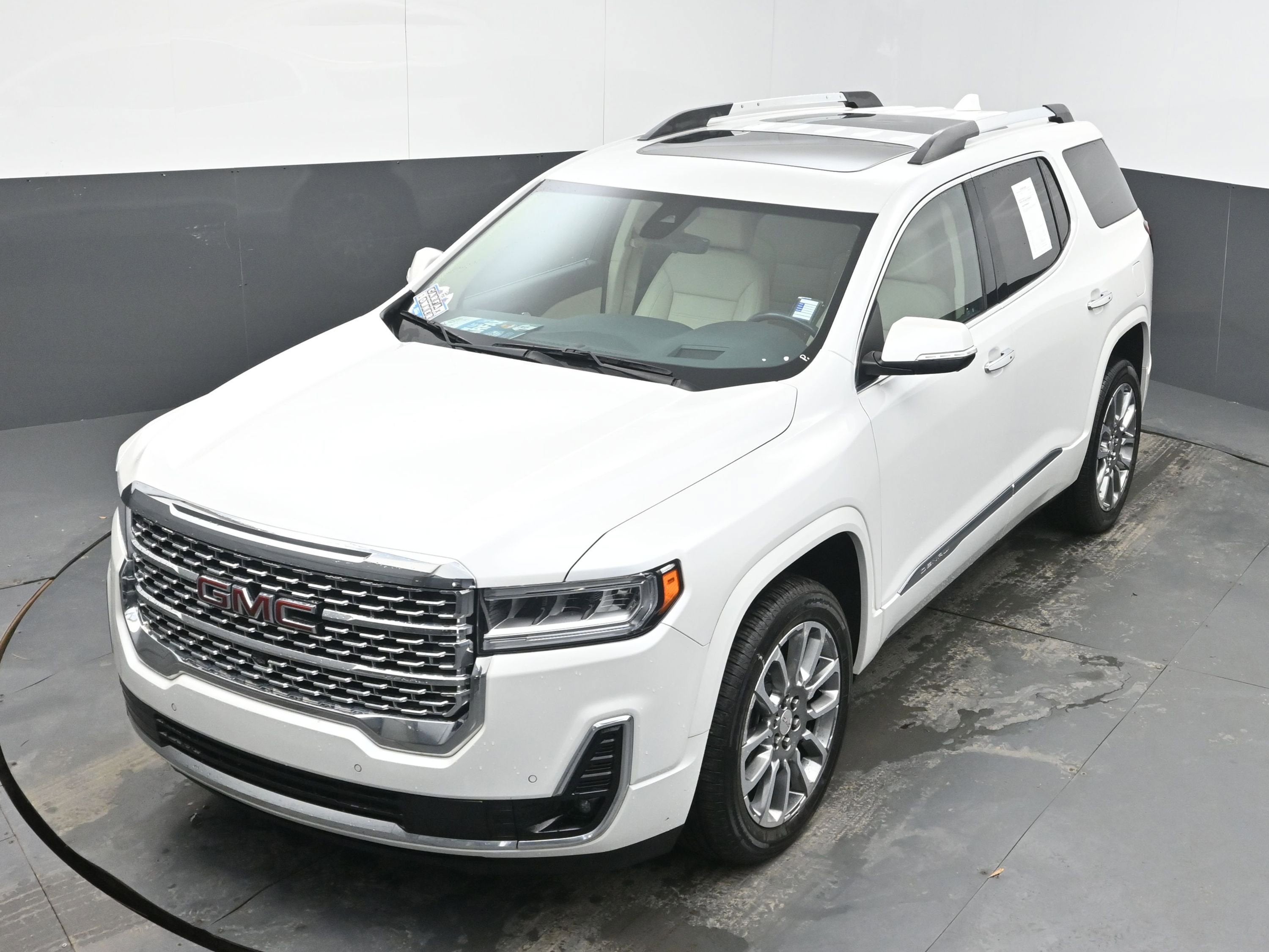 2022 GMC Acadia Denali