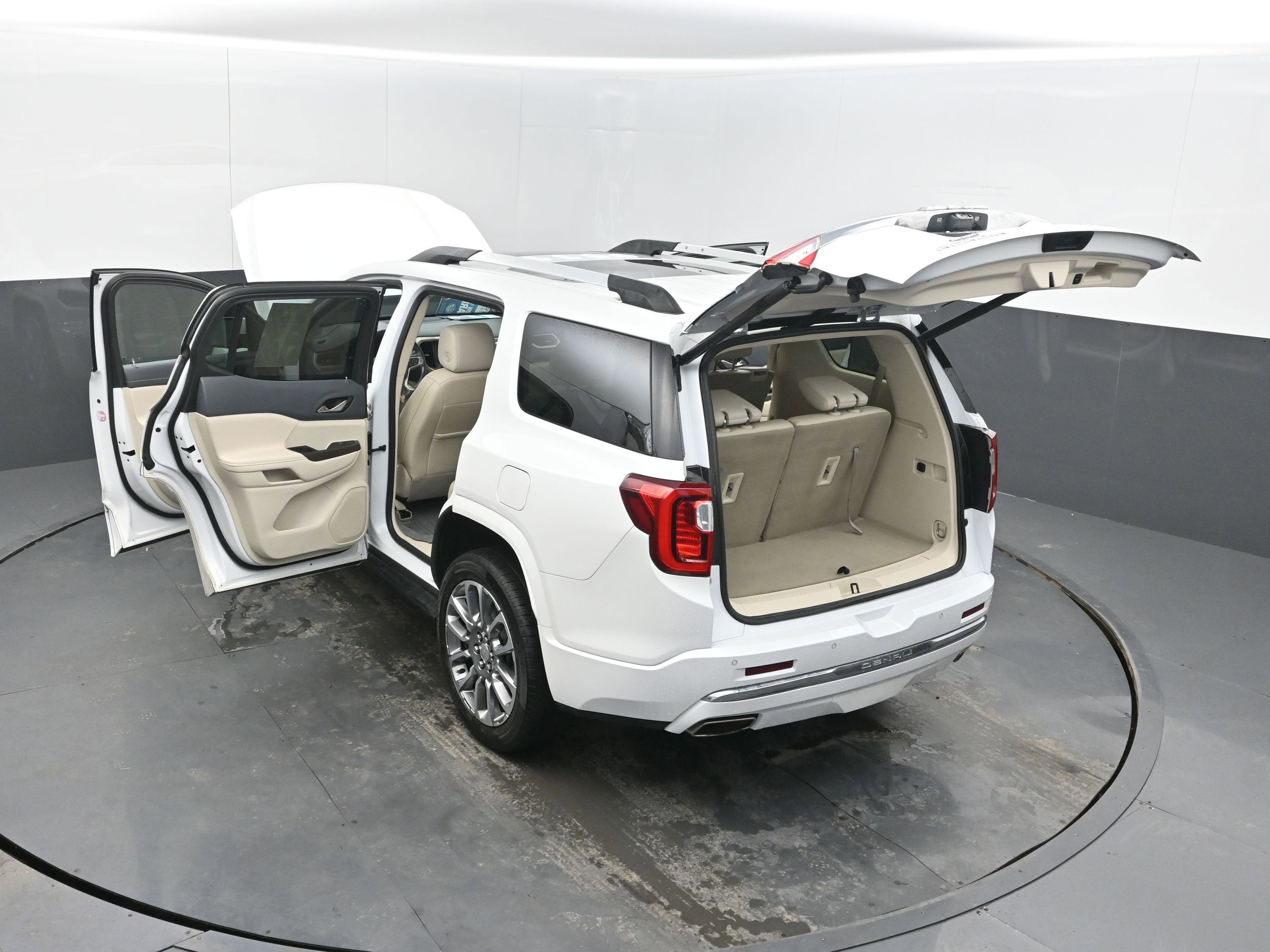 2022 GMC Acadia Denali