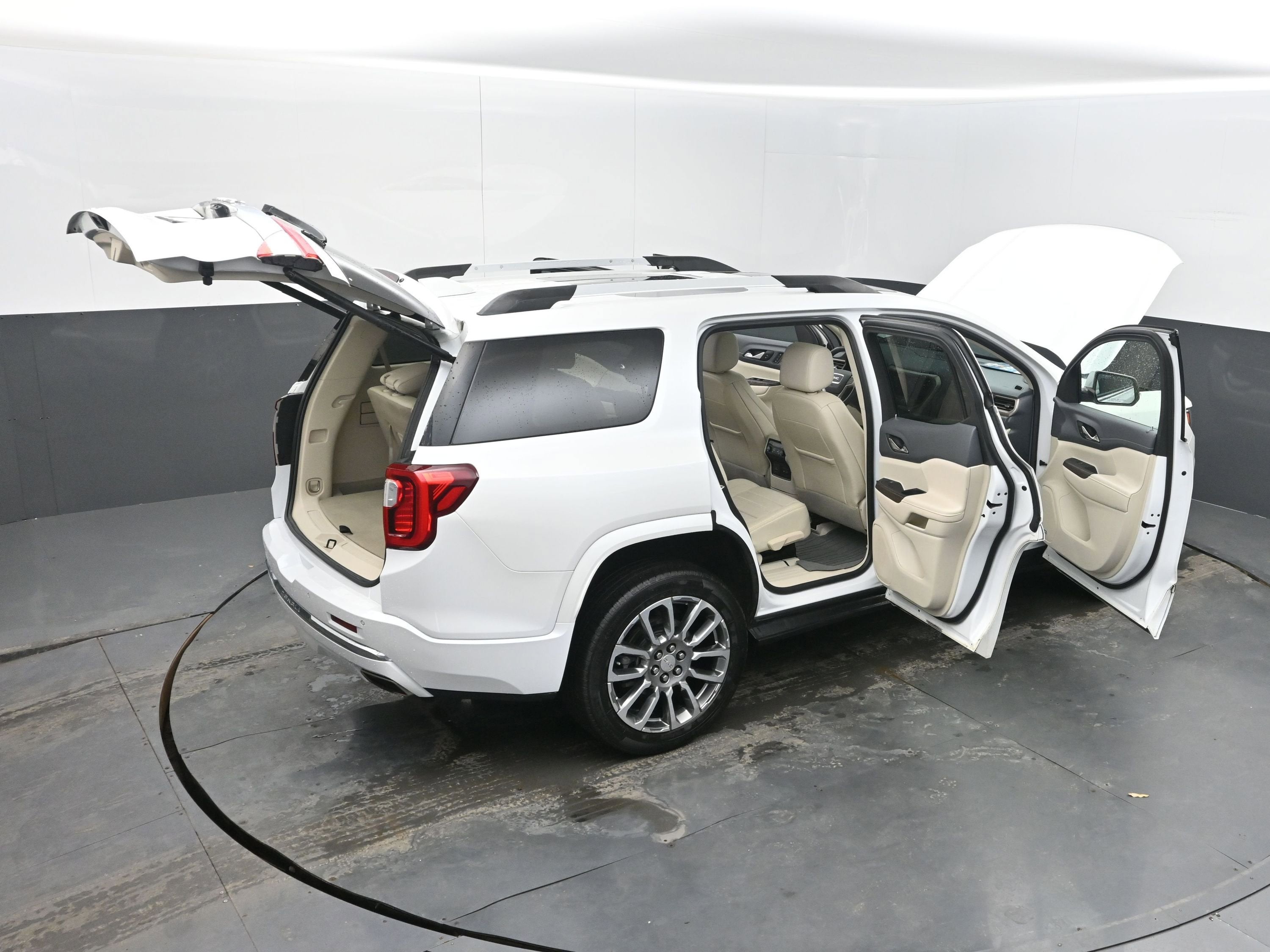 2022 GMC Acadia Denali