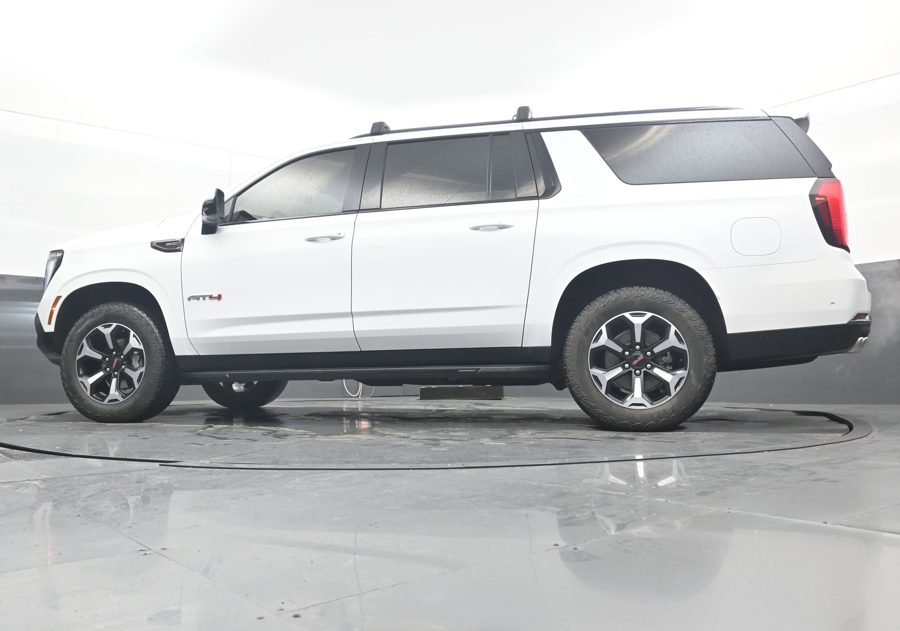 2025 GMC Yukon XL AT4