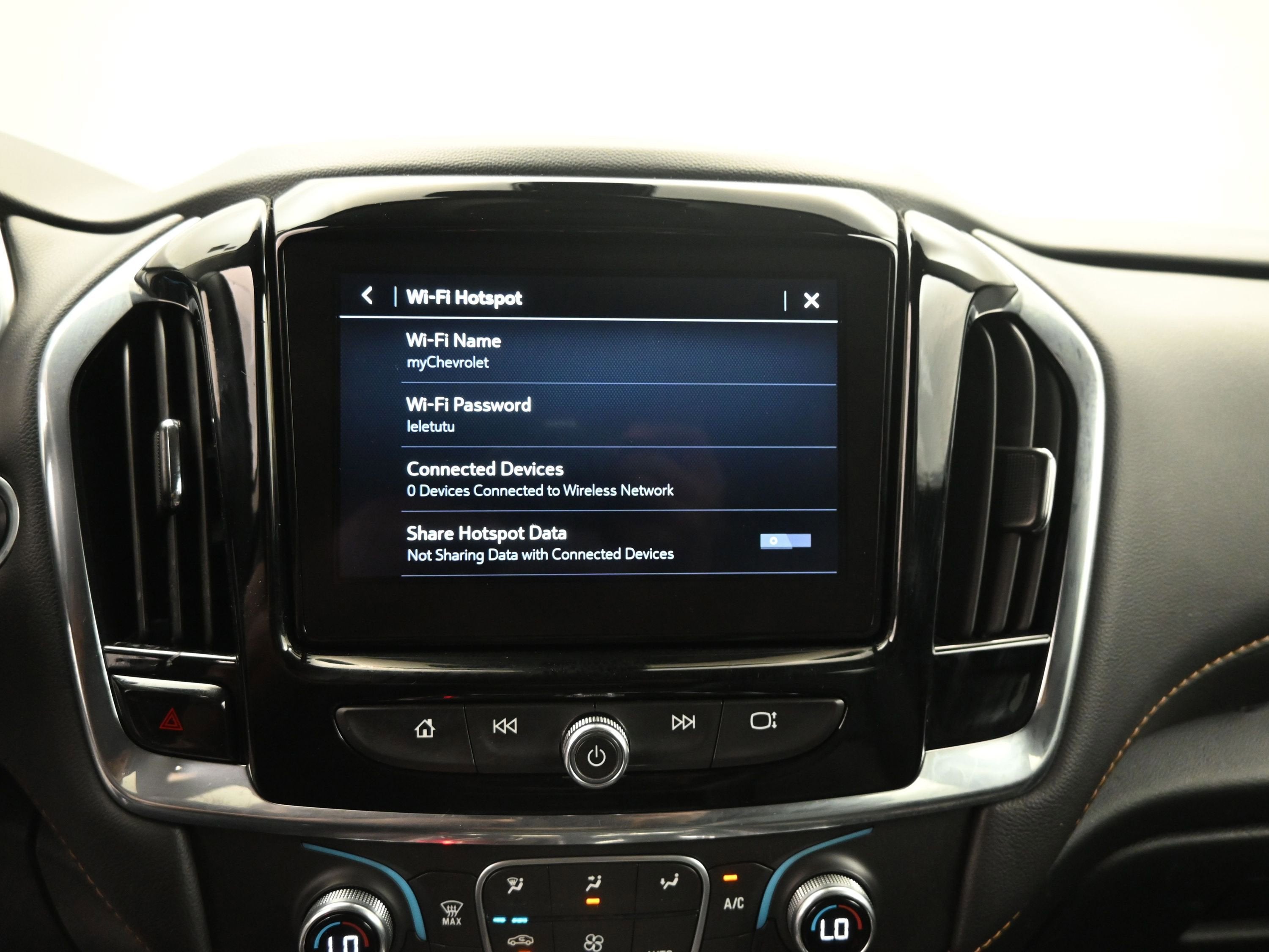 2020 Chevrolet Traverse LT Leather