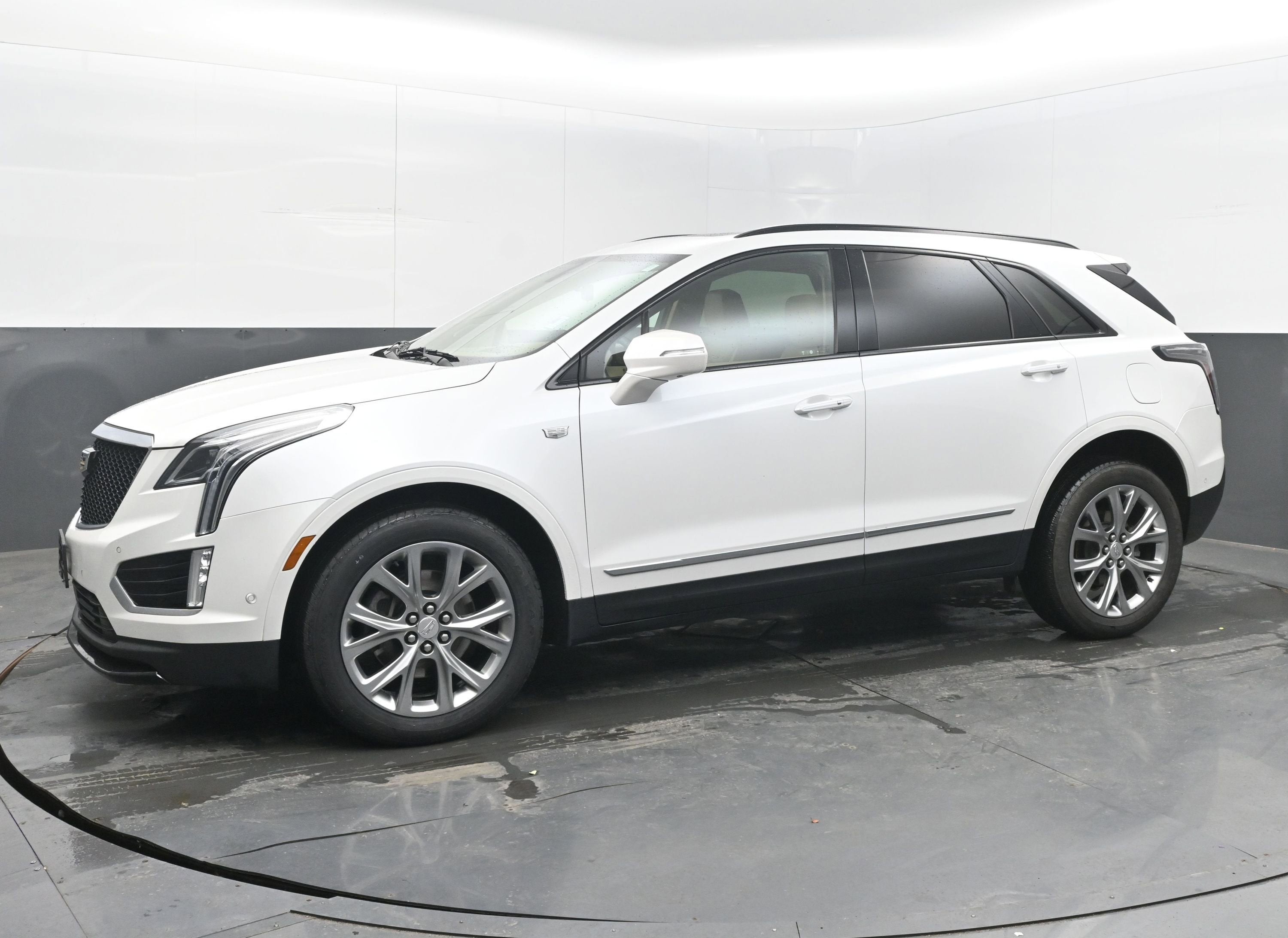 2020 Cadillac XT5 Sport