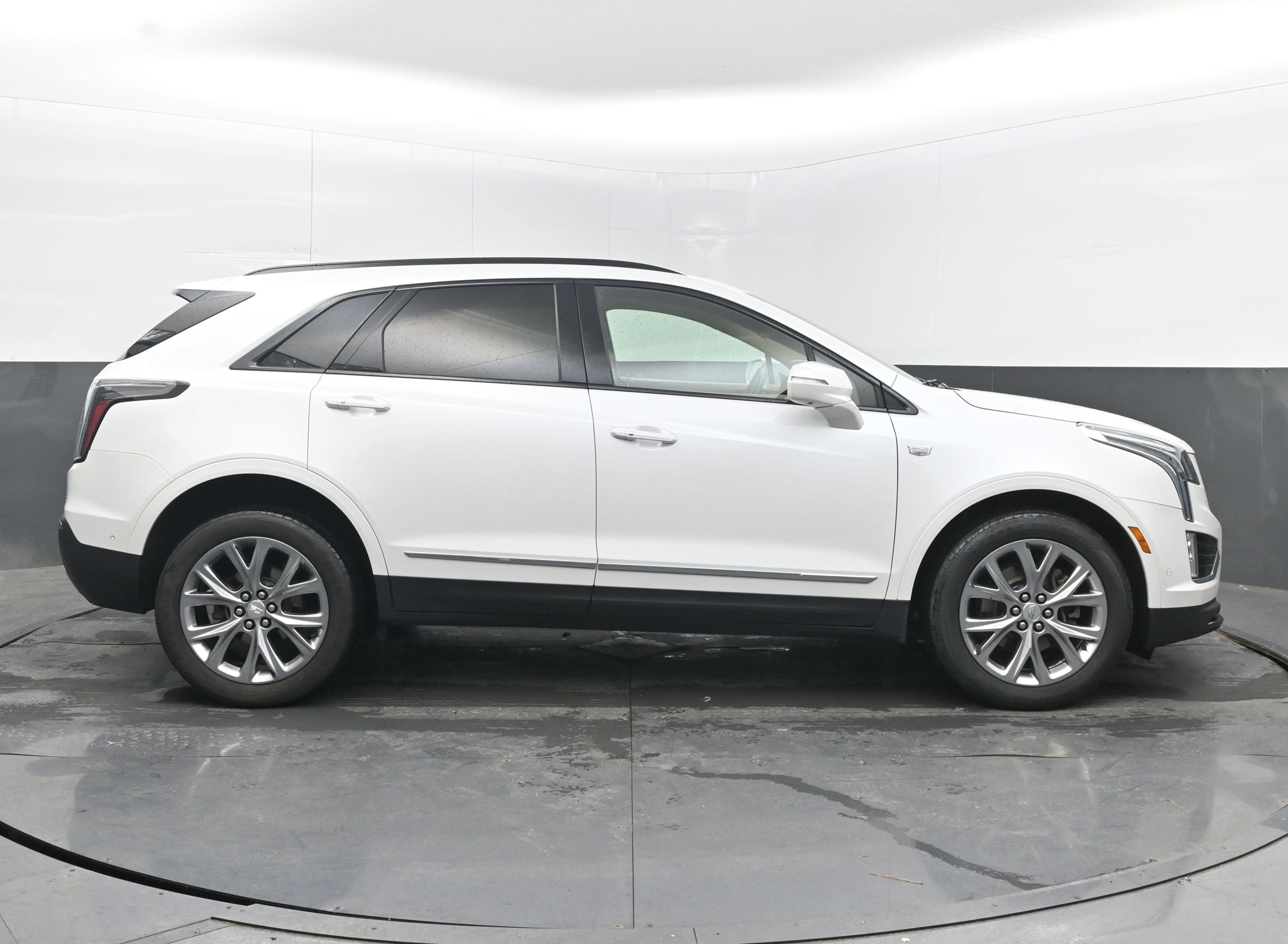 2020 Cadillac XT5 Sport