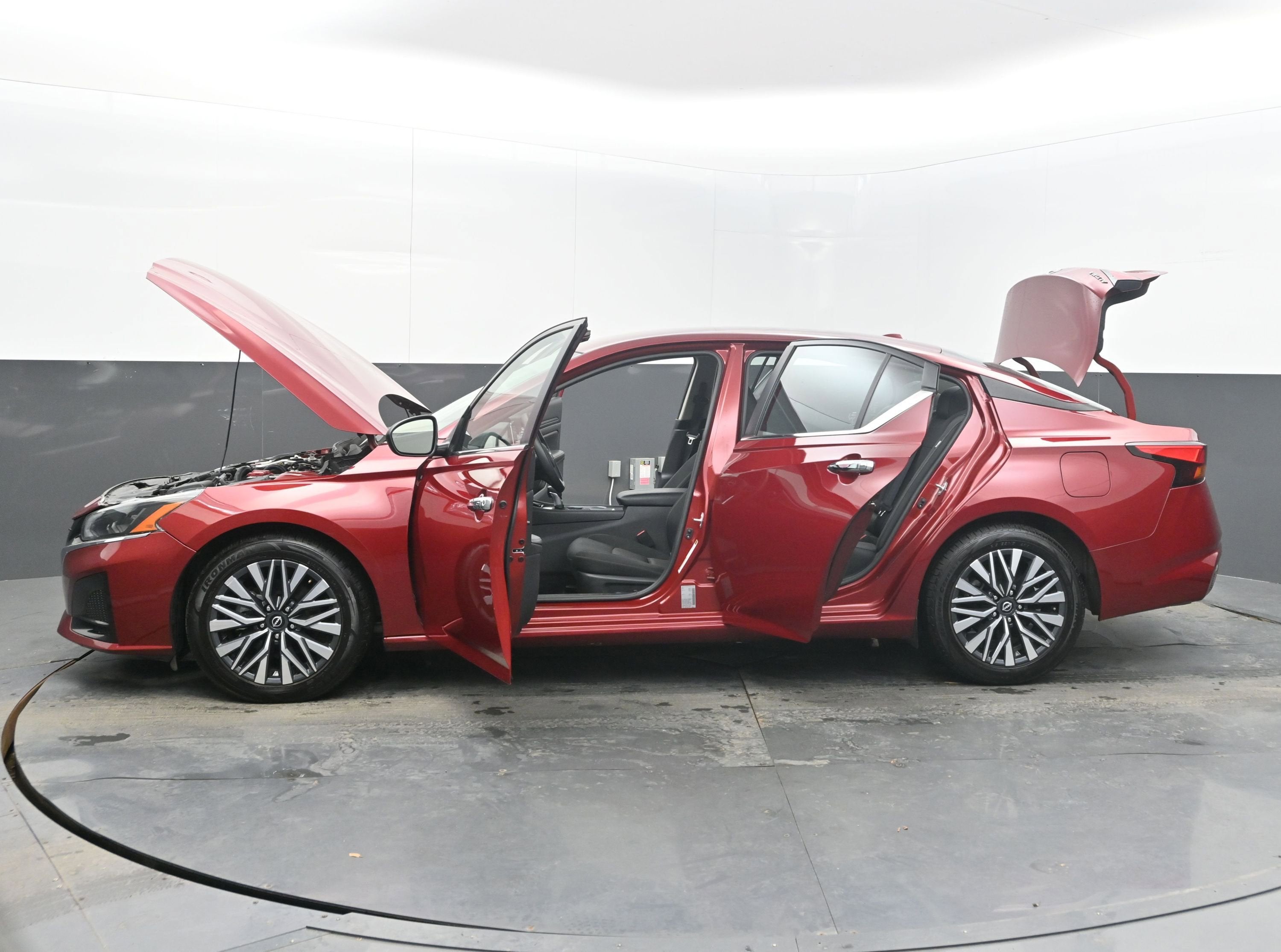 2024 Nissan Altima SV FWD