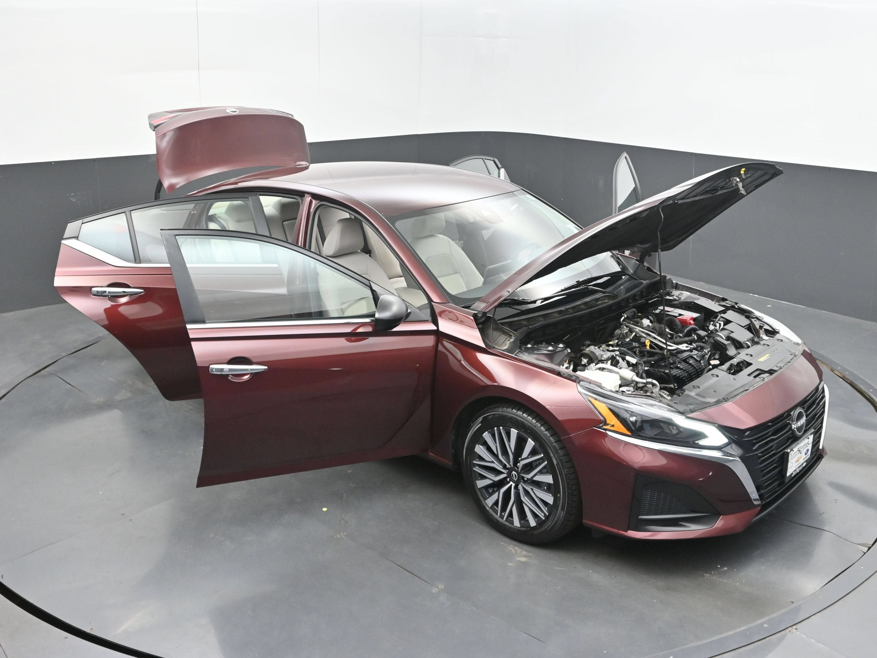 2025 Nissan Altima SV FWD