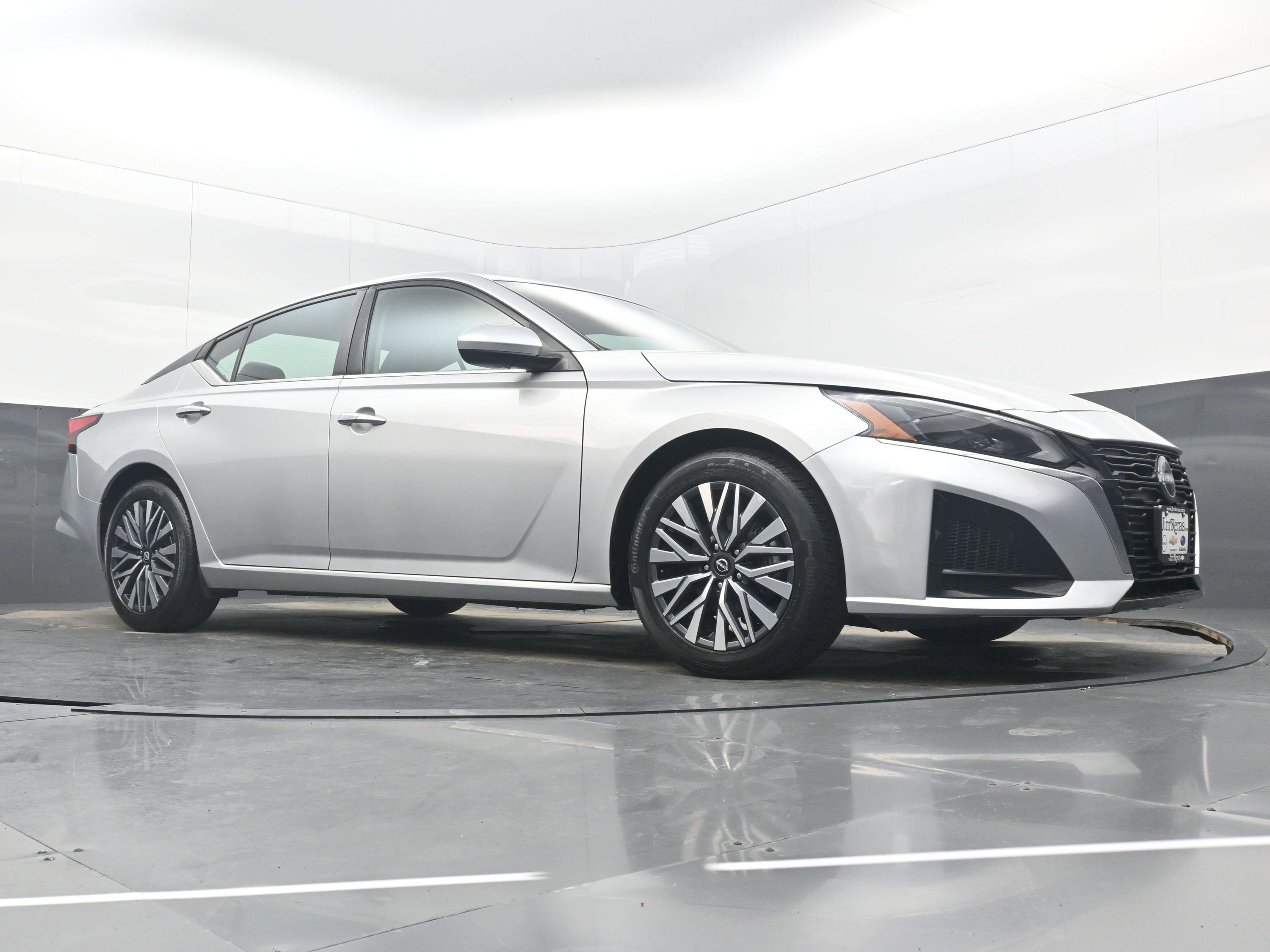 2023 Nissan Altima SV FWD