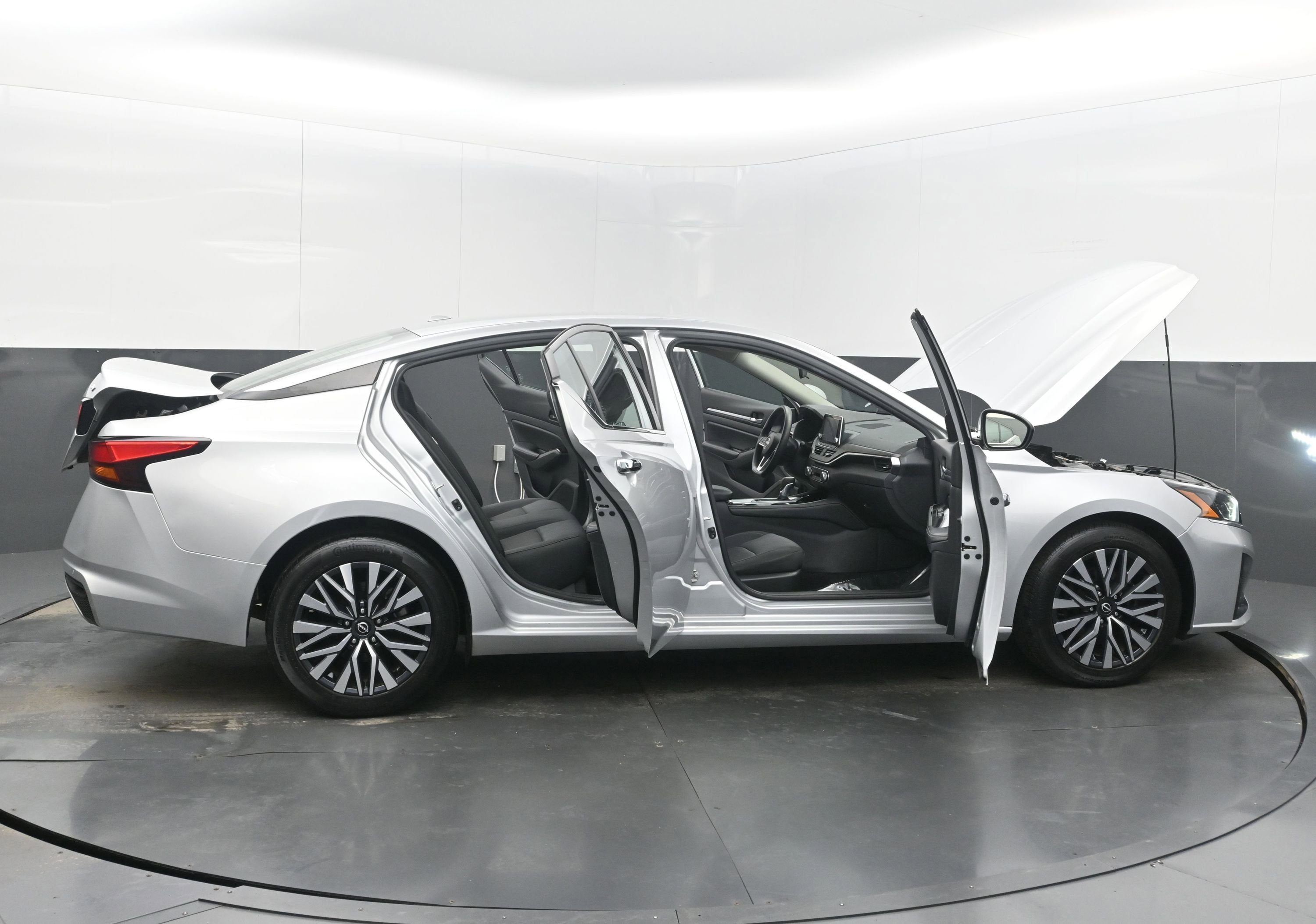 2023 Nissan Altima SV FWD