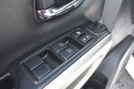 2023 Nissan Titan SV
