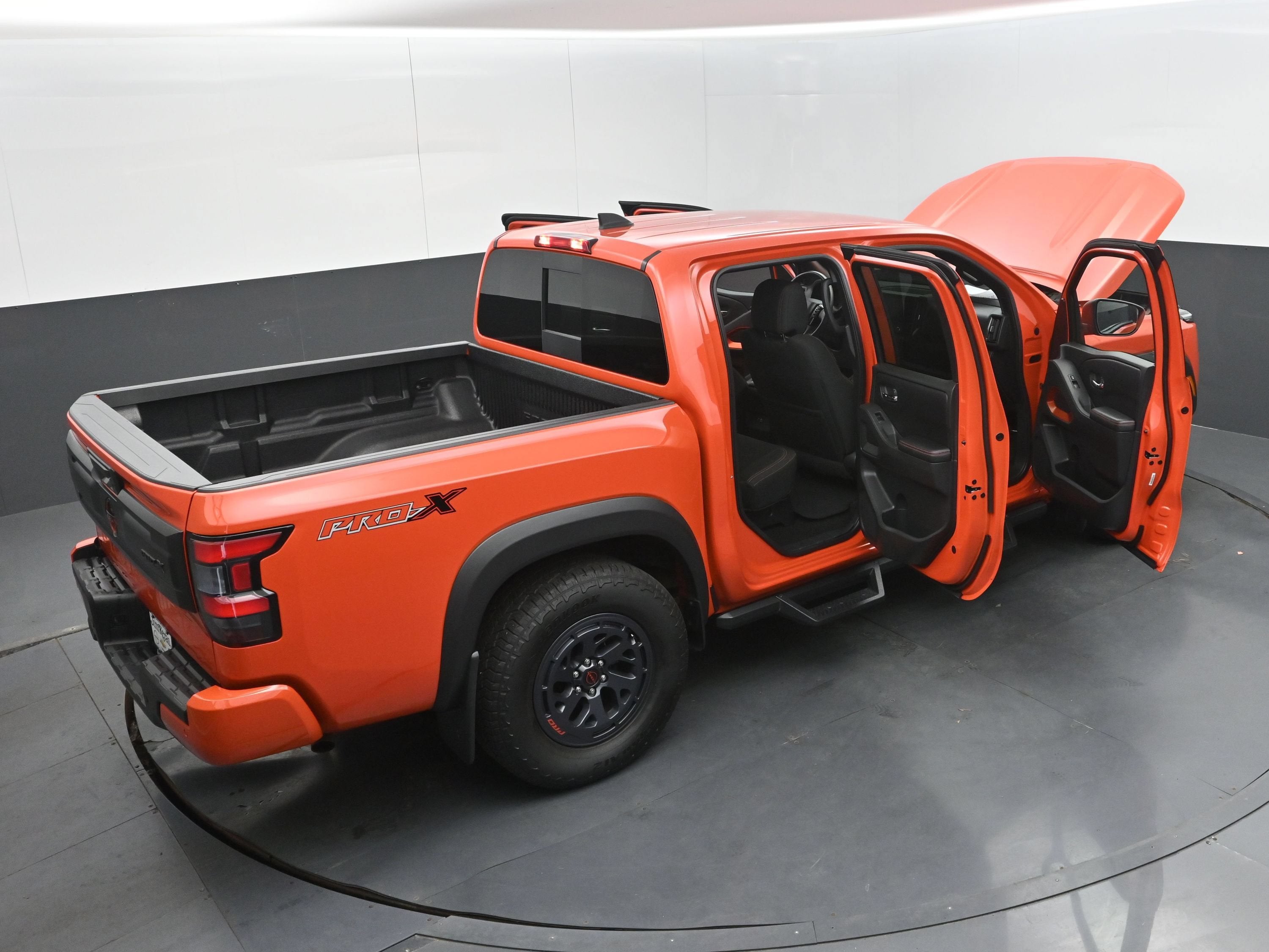 2025 Nissan Frontier Crew Cab PRO-X 4x2