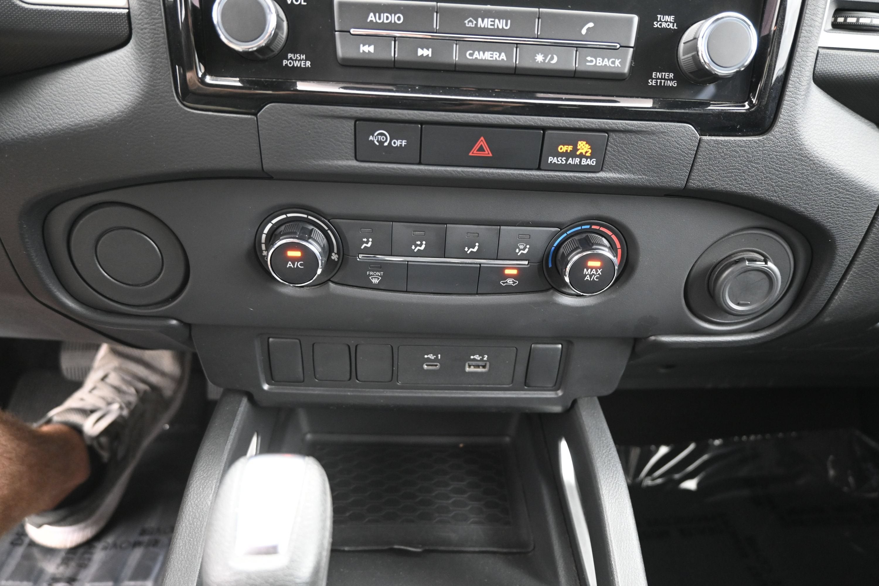 2024 Nissan Frontier SV