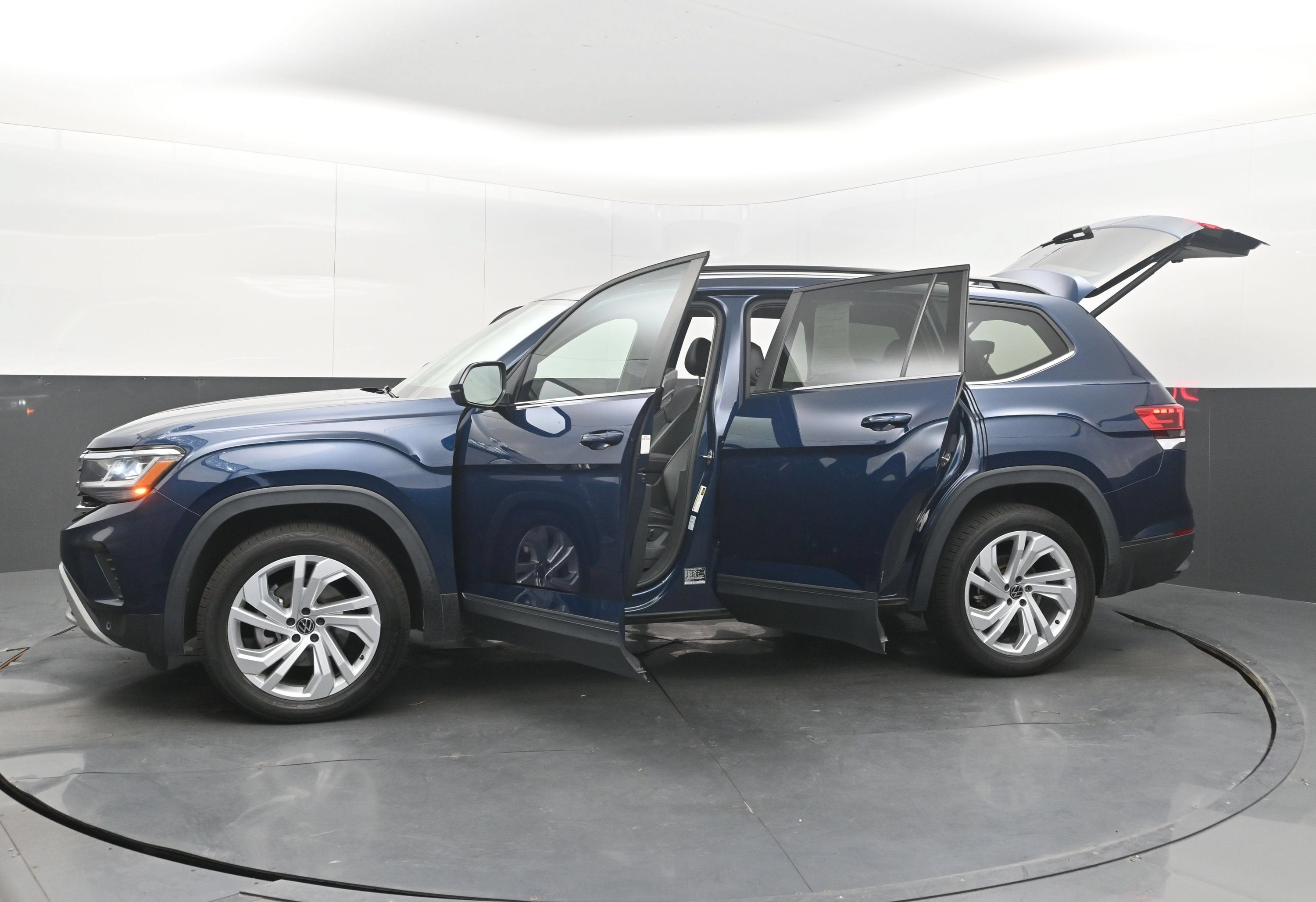 2021 Volkswagen Atlas 3.6L V6 SE w/Technology