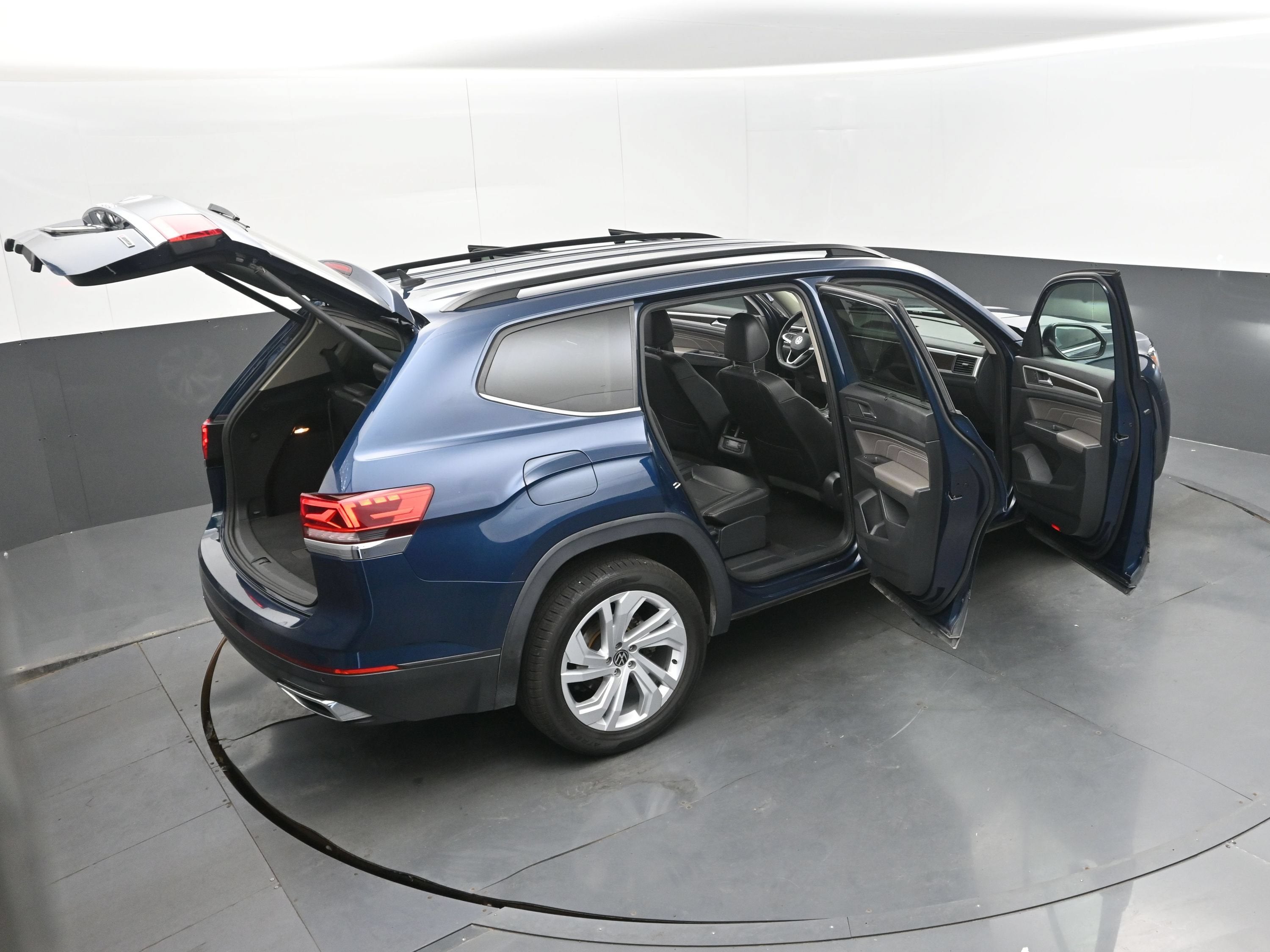 2021 Volkswagen Atlas 3.6L V6 SE w/Technology