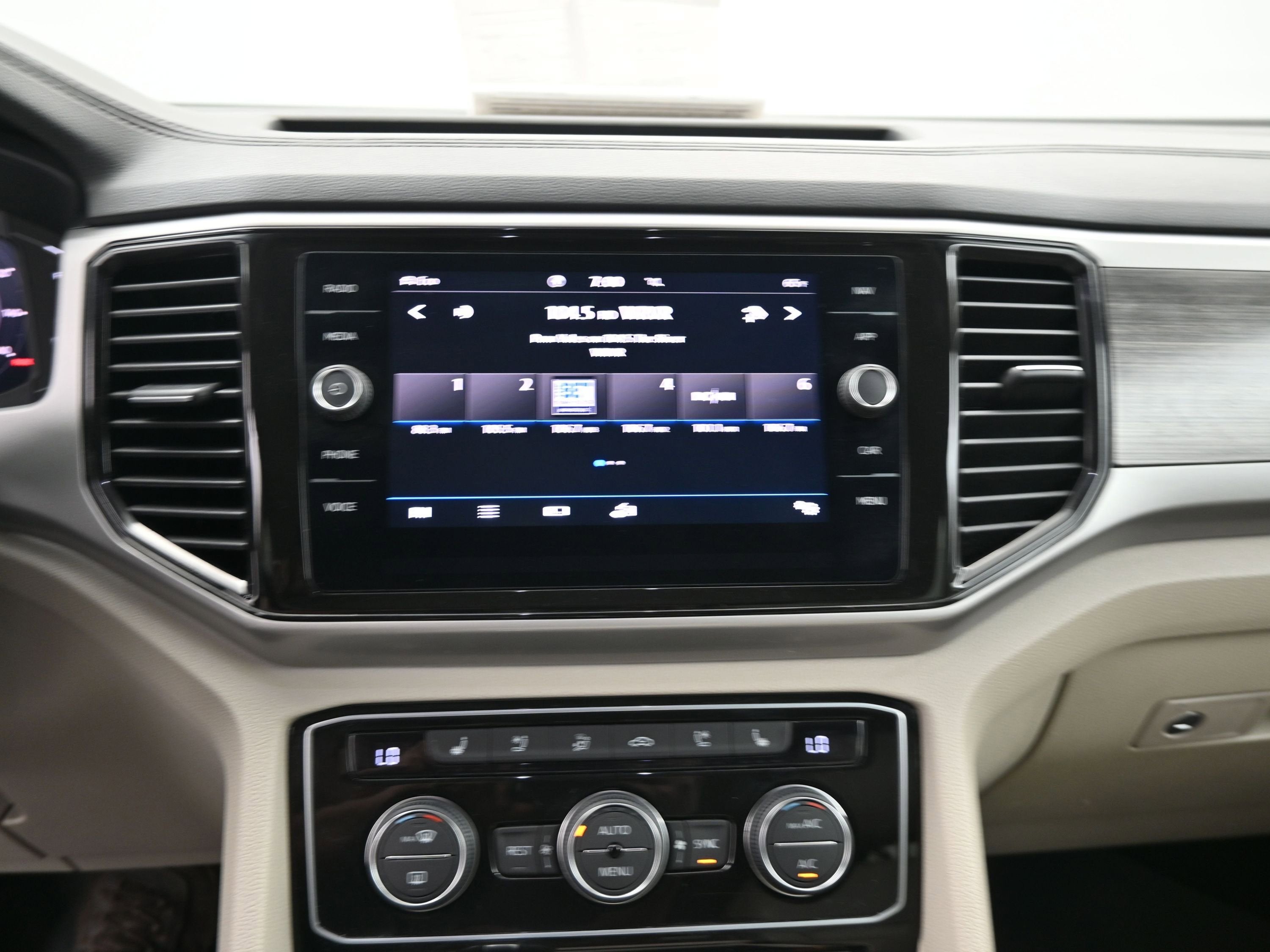 2021 Volkswagen Atlas 3.6L V6 SEL Premium