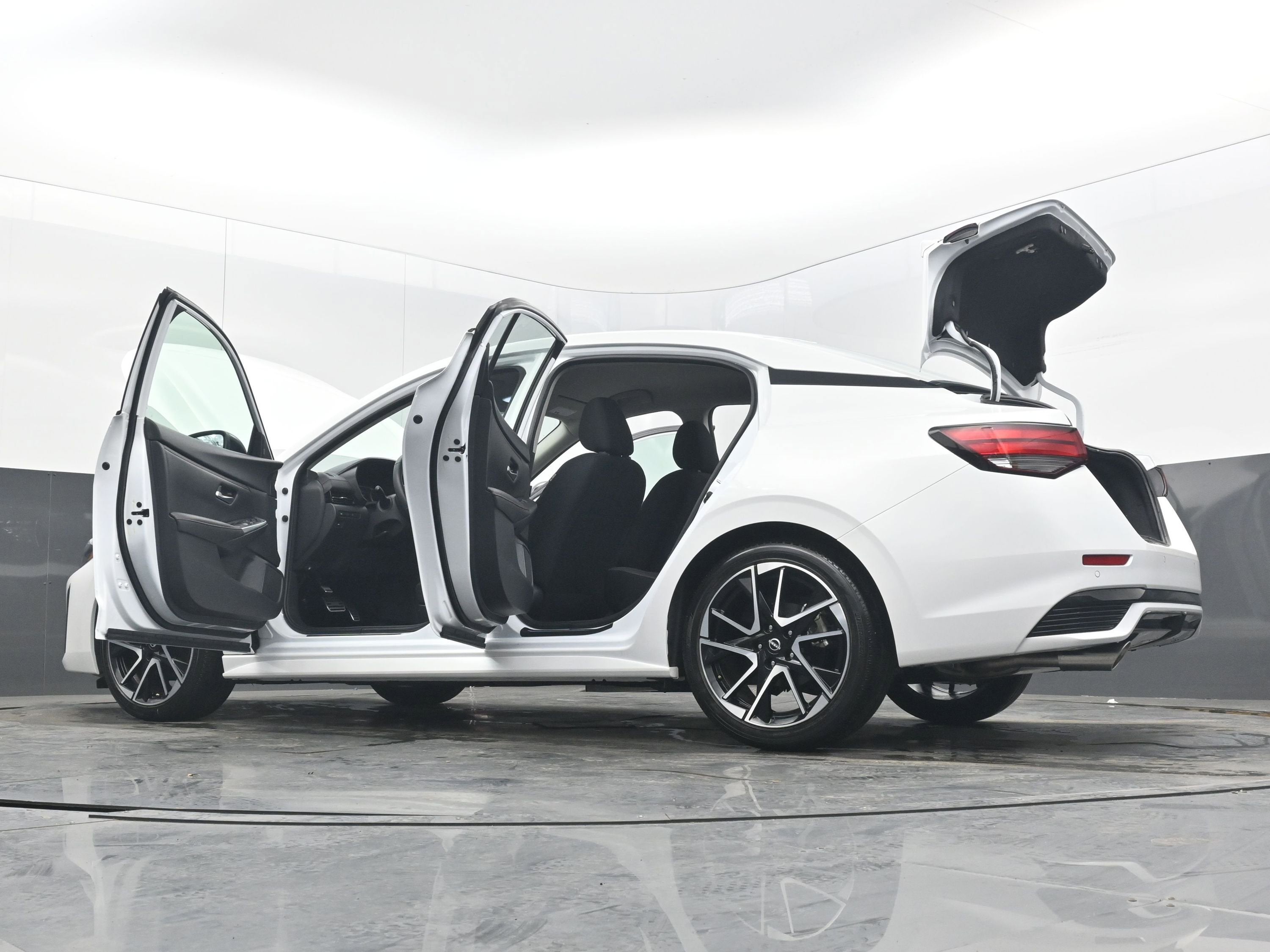 2024 Nissan Sentra SR Xtronic CVT