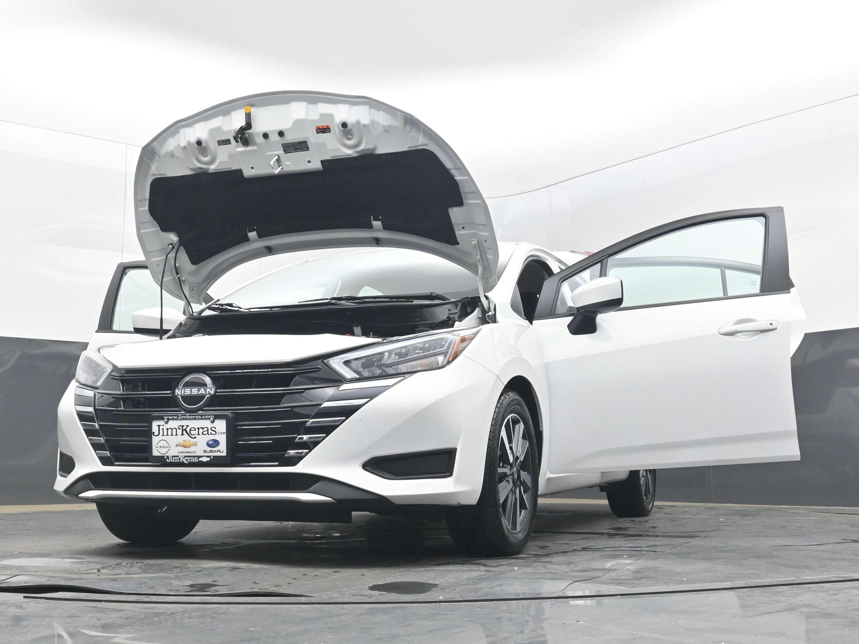 2025 Nissan Versa 1.6 SV