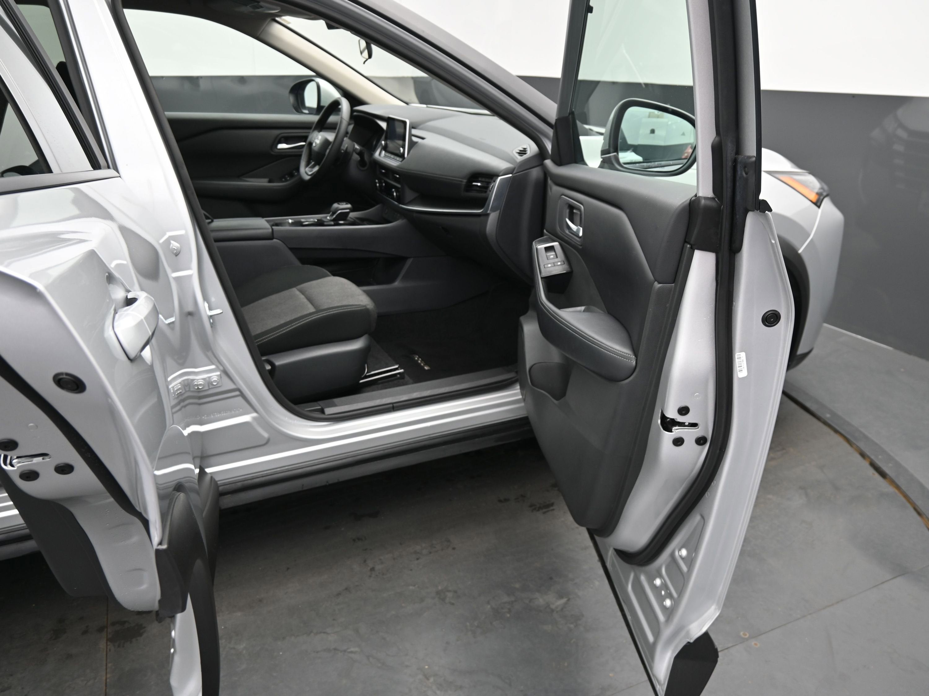 2025 Nissan Rogue SV FWD