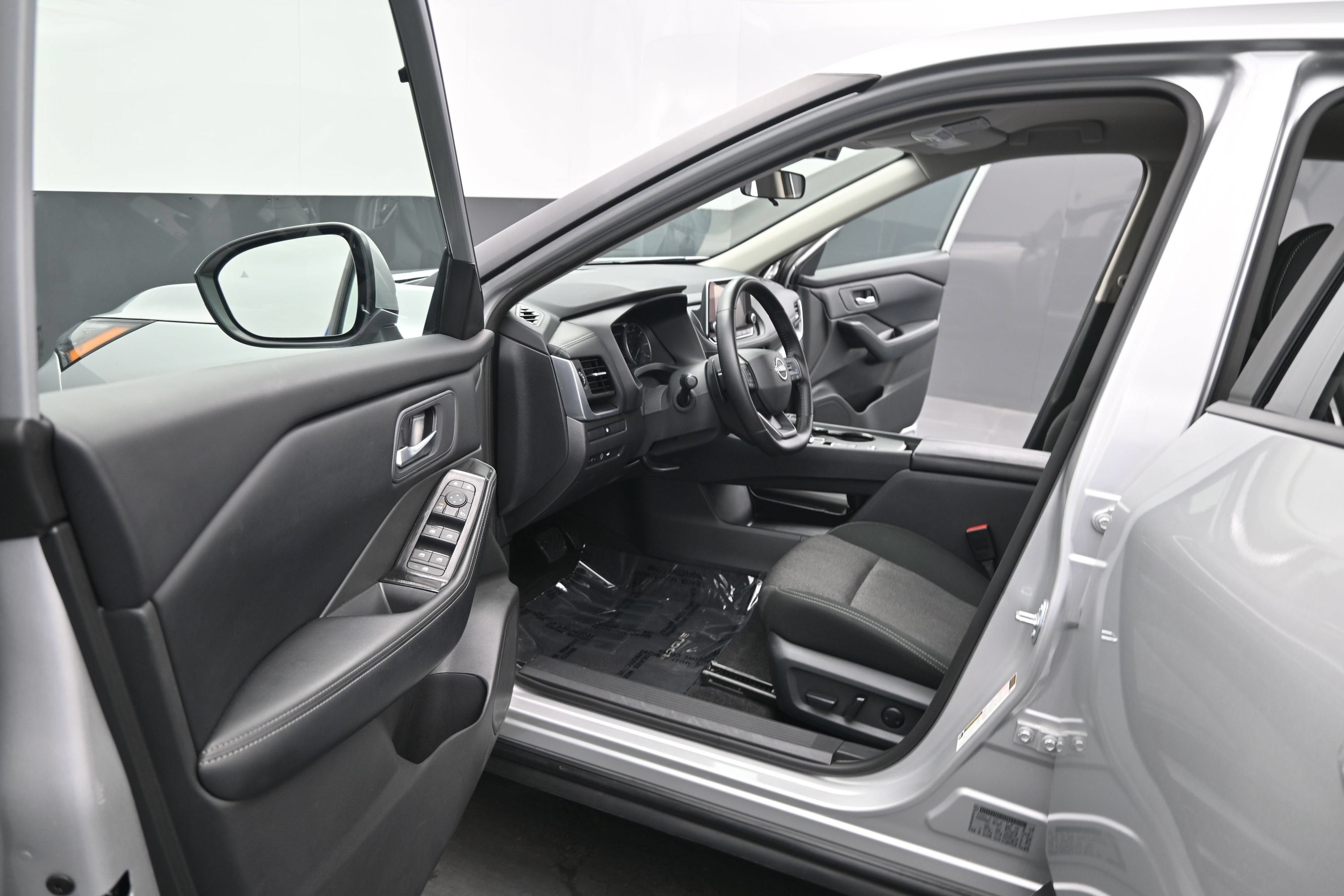 2025 Nissan Rogue SV FWD